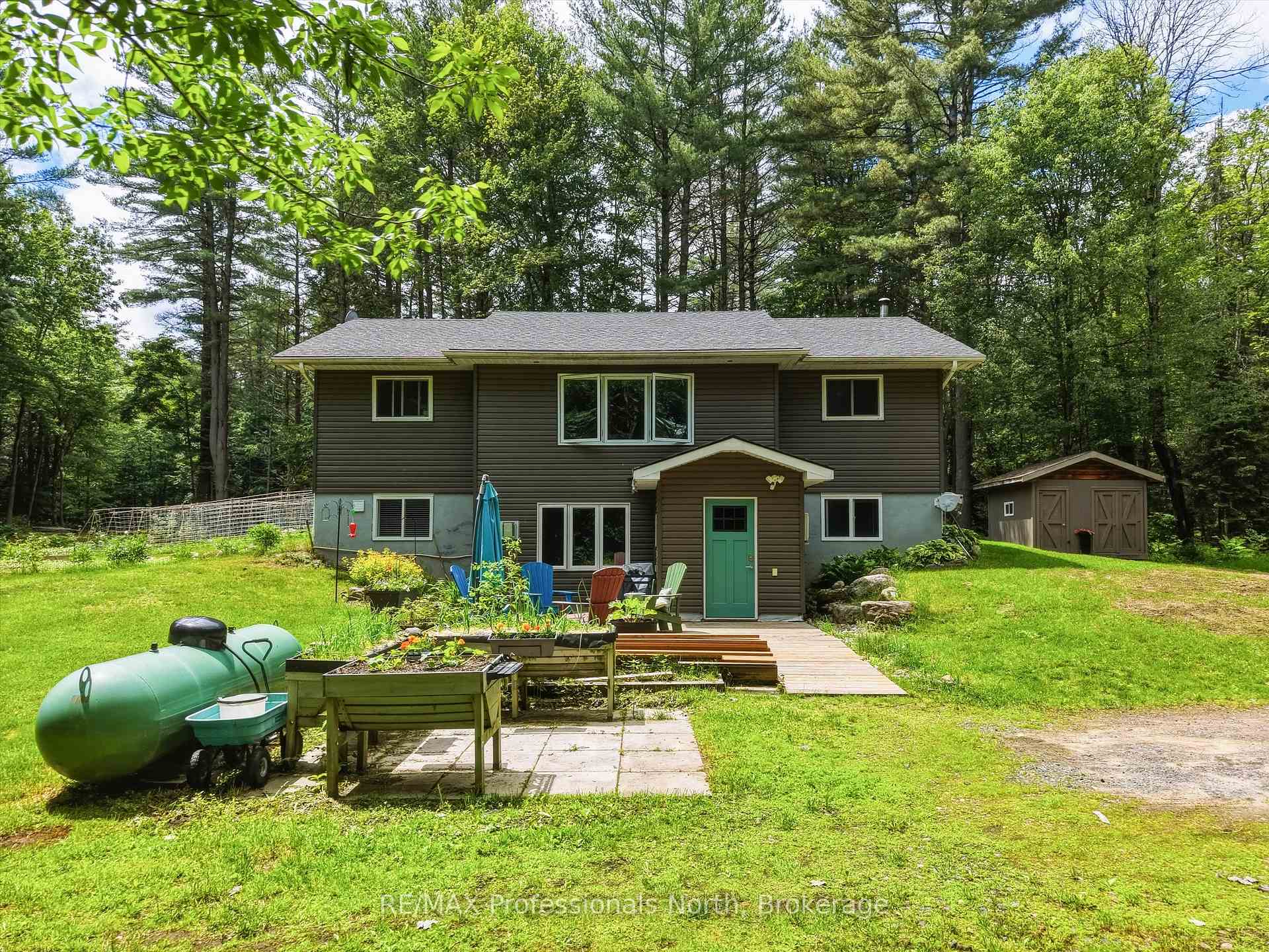 81 WATSON Lane, Huntsville, ON P0B 1M0