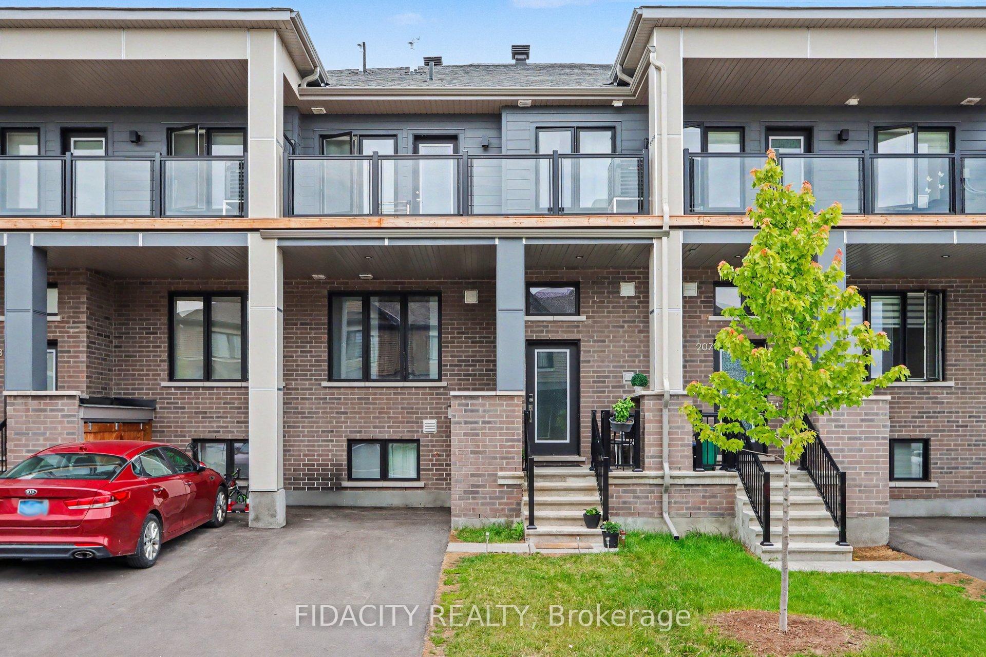 205 Beebalm Crescent, Barrhaven, ON K2J 7G9