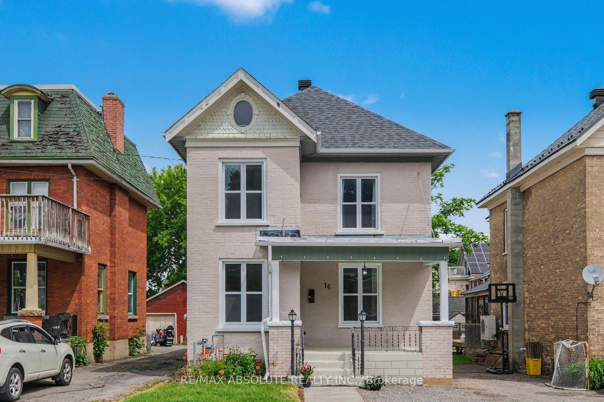 16 Glen Avenue, Smiths Falls, ON K7A 1S2