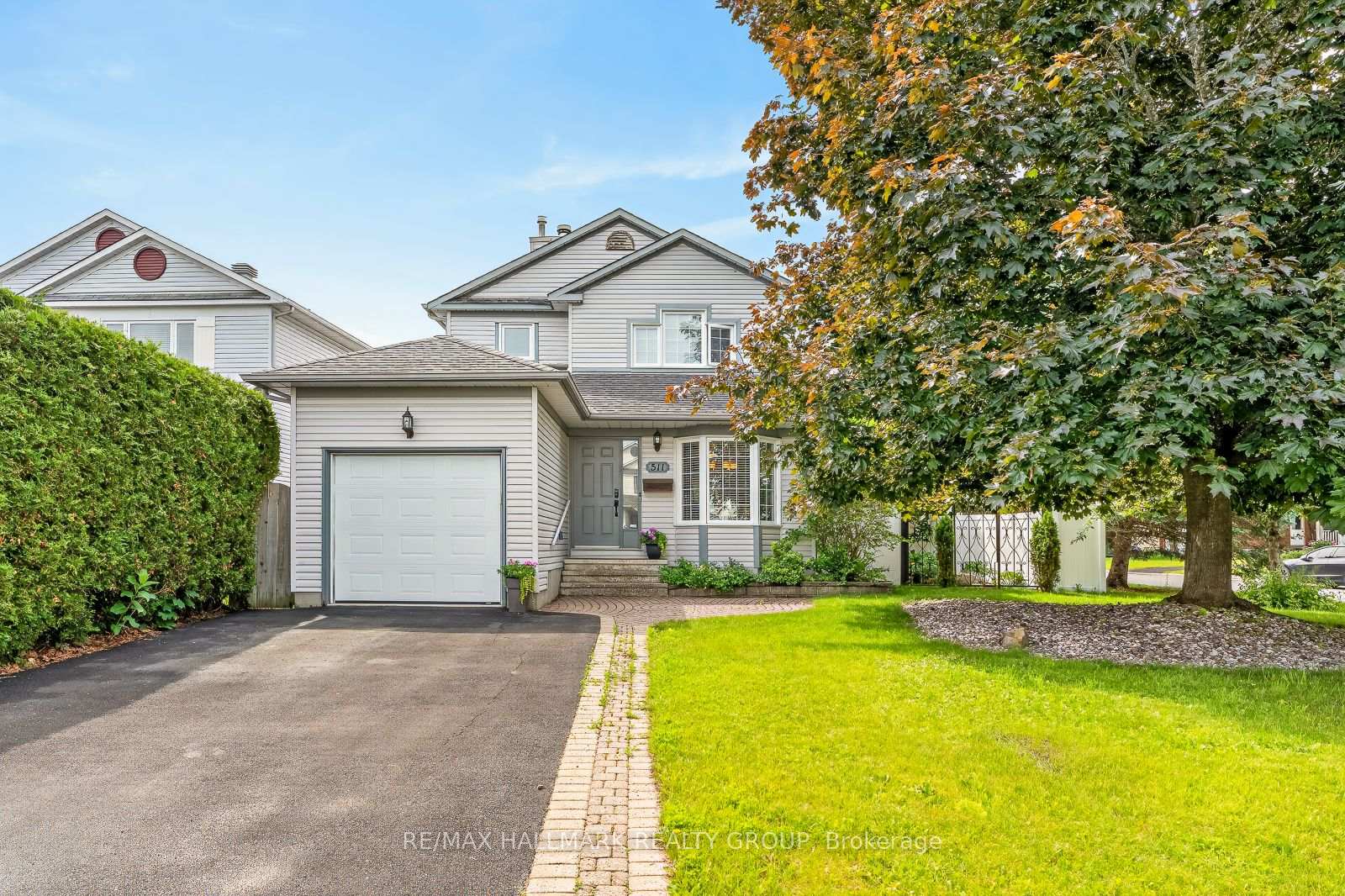 511 Deancourt Crescent, Orleans - Cumberland and Area, ON K4A 3G4