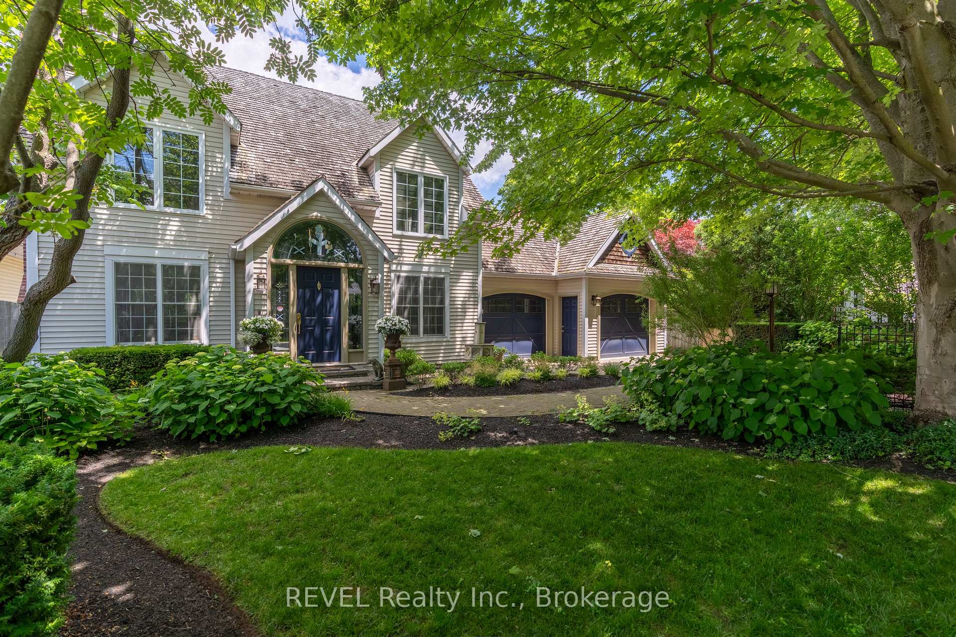 209 JOHN Street, Niagara-on-the-Lake, ON L0S 1J0