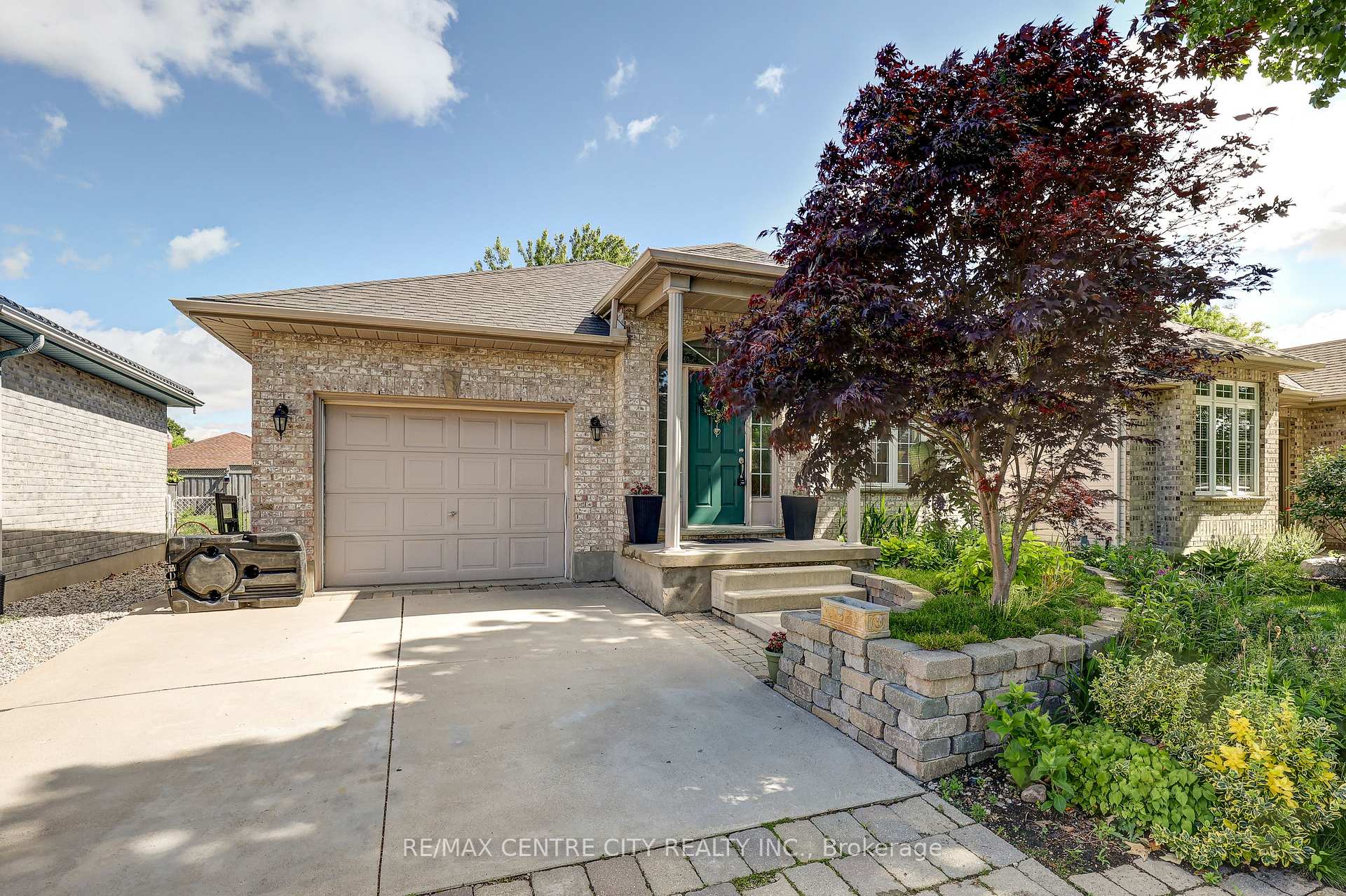24 Schreyer Drive, St. Thomas, ON N5R 6E8