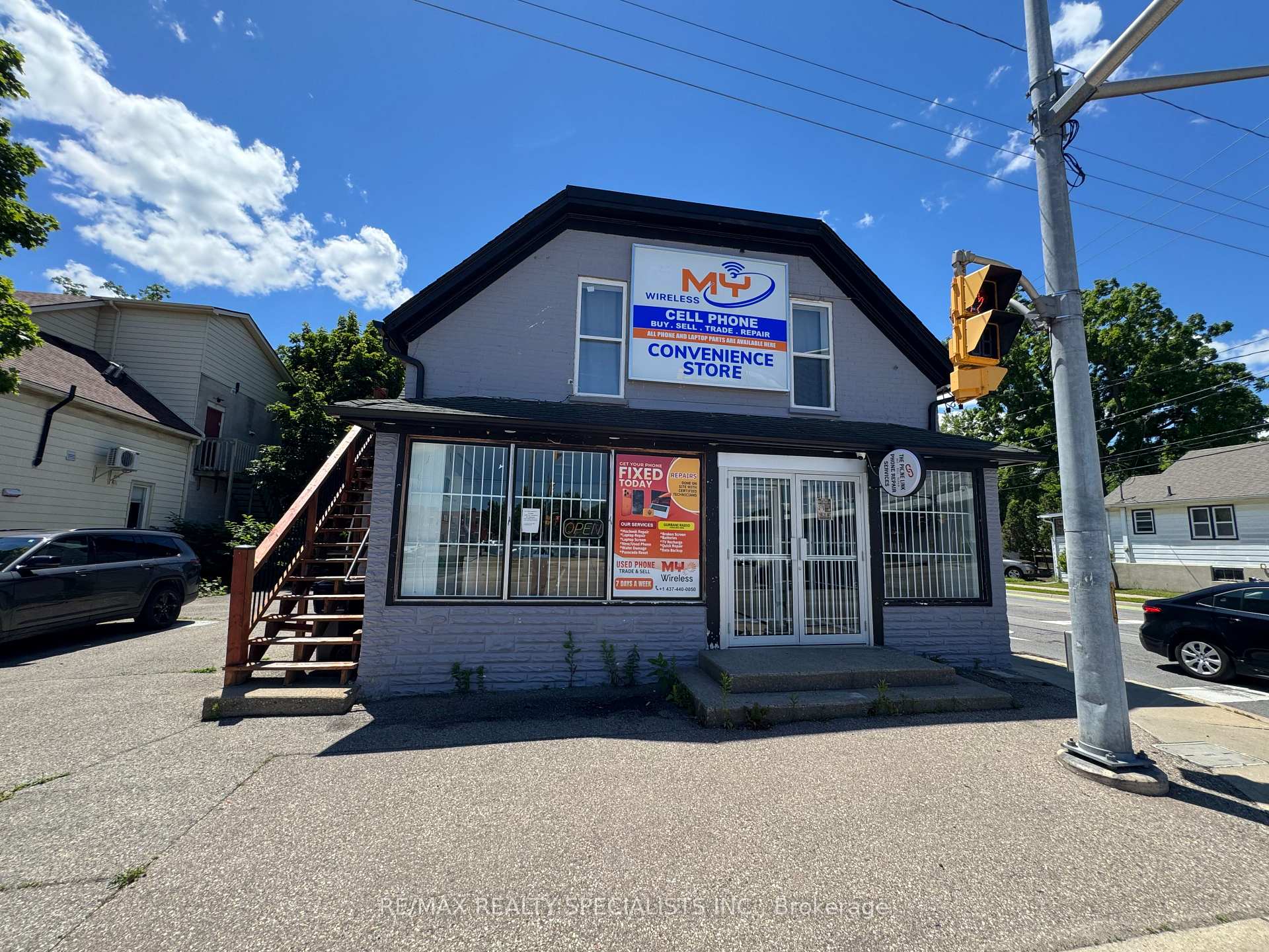 25 Park Hill Road W, Cambridge, ON N1S 1C8