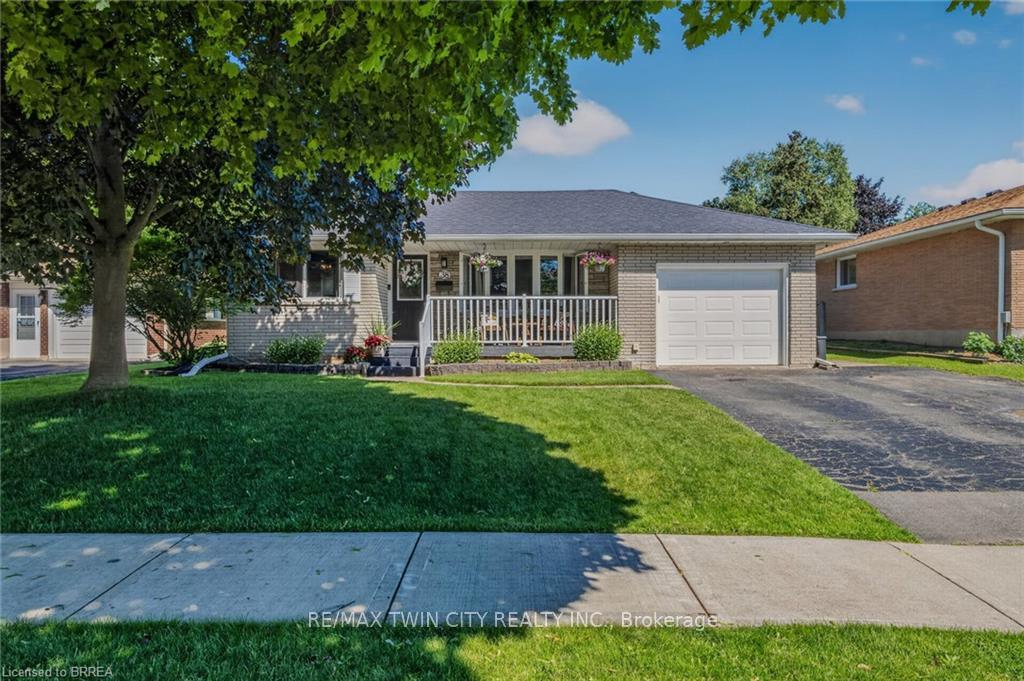 38 Brier Park Road, Brantford, ON N3R 3P7