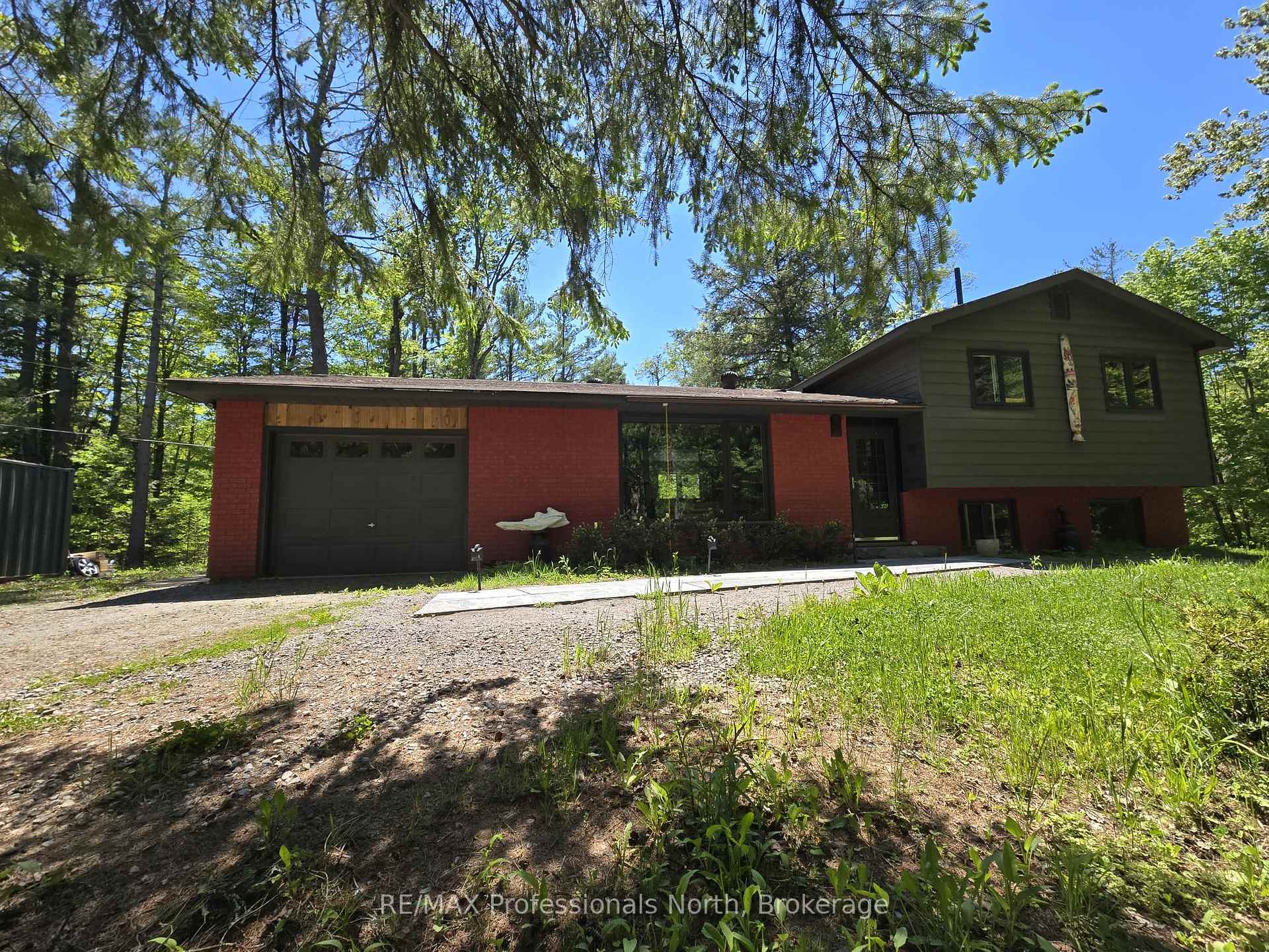 1460 Peterson Road, Bracebridge, ON P1L 1X1
