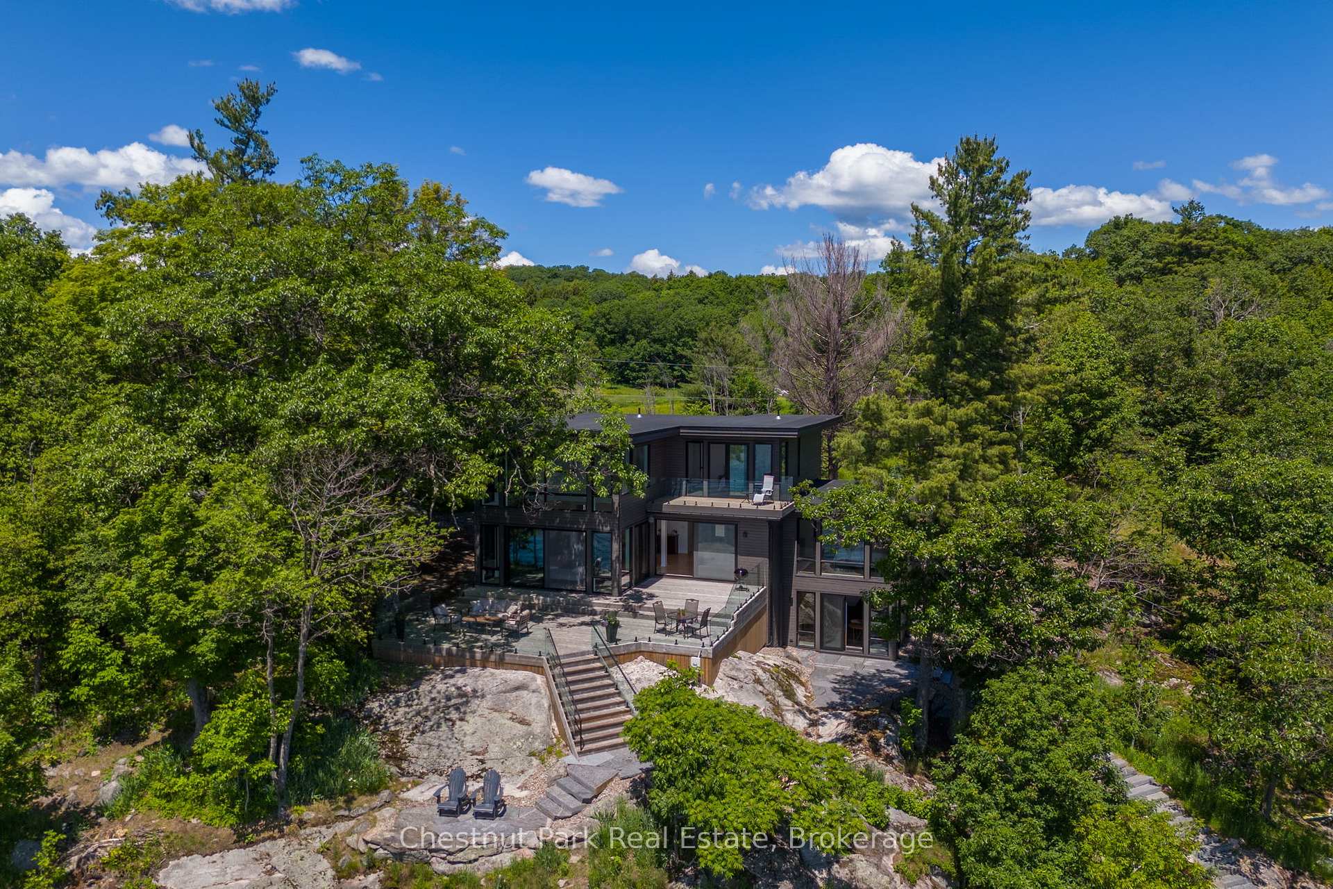 1330 Rosseau Lake Road 2 Road W 17, Muskoka Lakes, ON N9Y 2E4