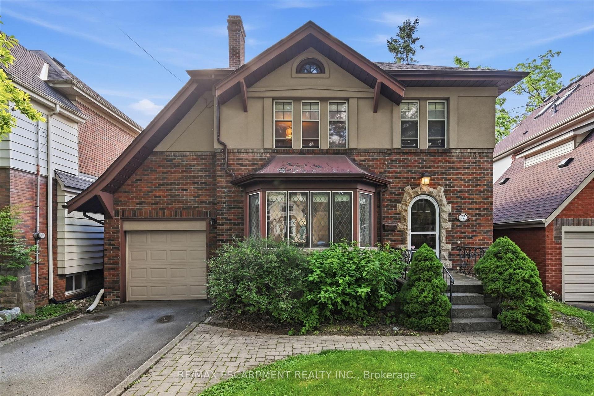 73 Dromore Crescent, Hamilton, ON L8S 4B1