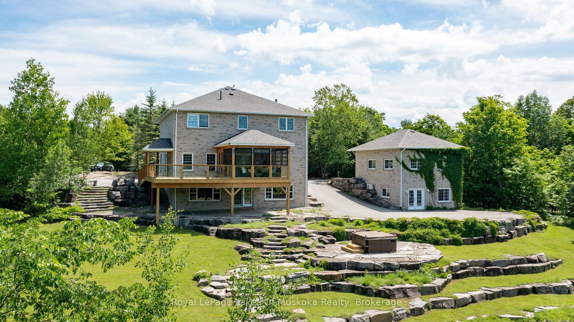 1039 Ziska Road, Bracebridge, ON P1L 1W8