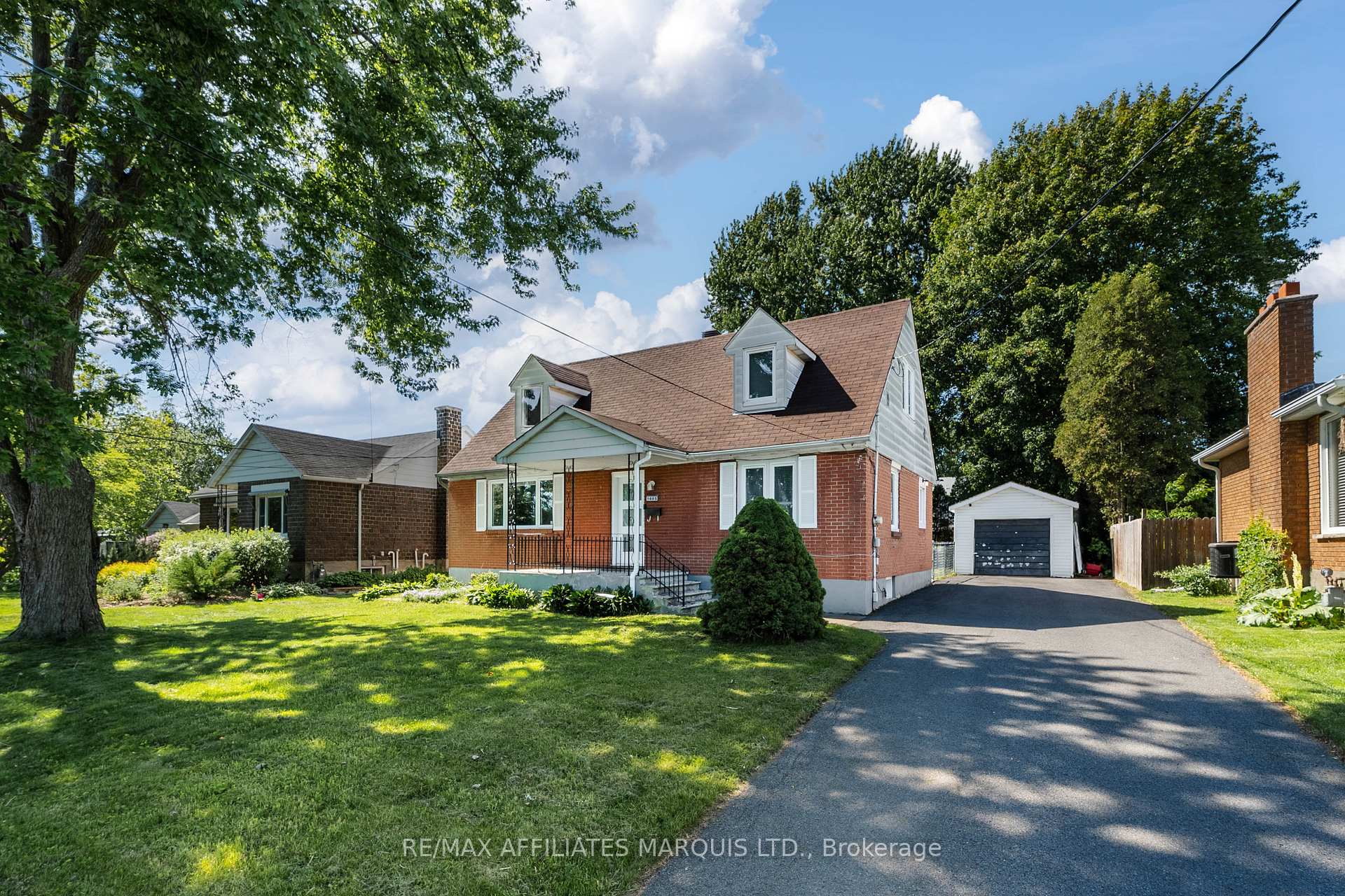 1605 Queen Street, Cornwall, ON K6J 1R7