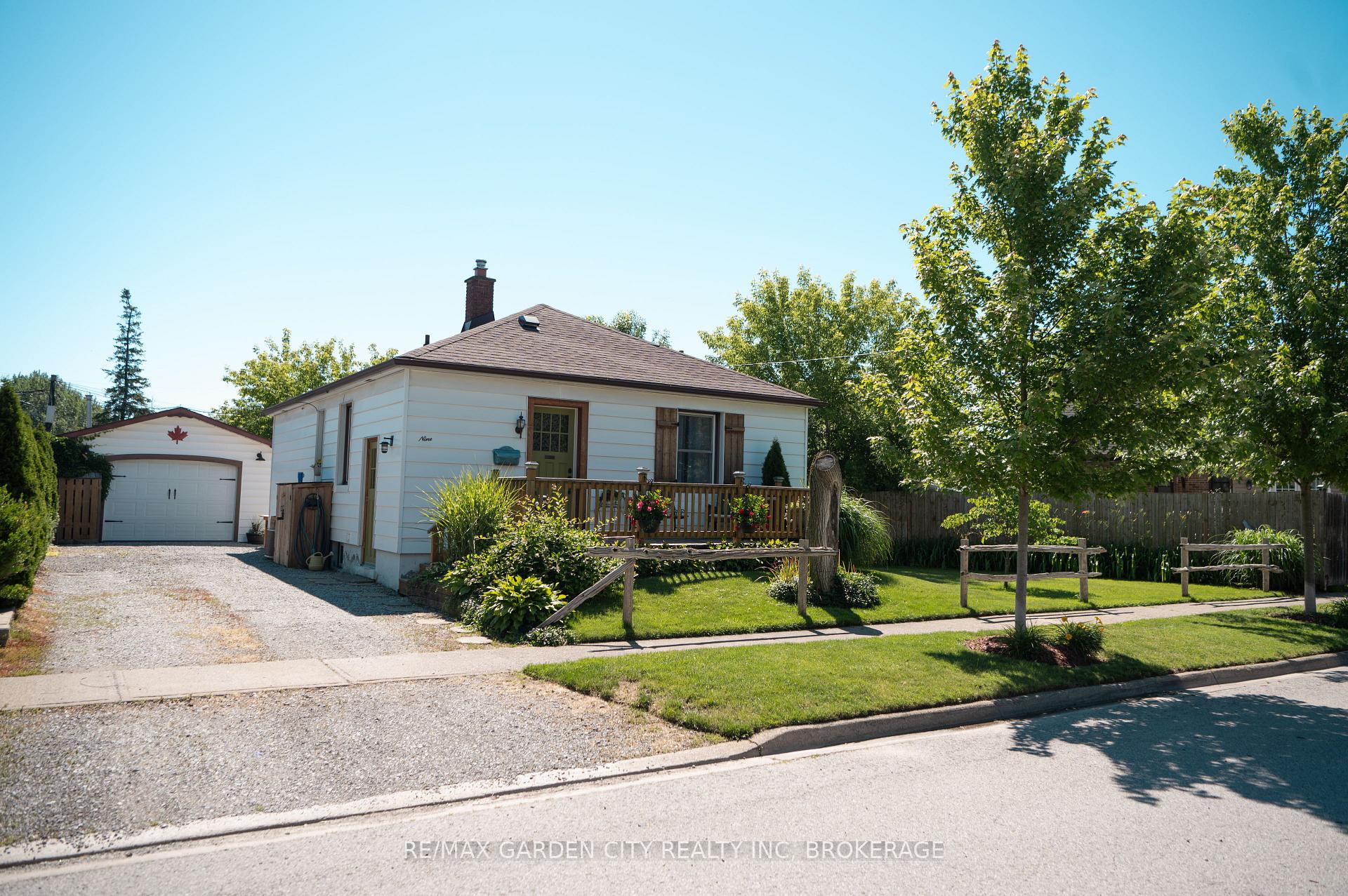 9 Blain Place, St. Catharines, ON L2P 2R6