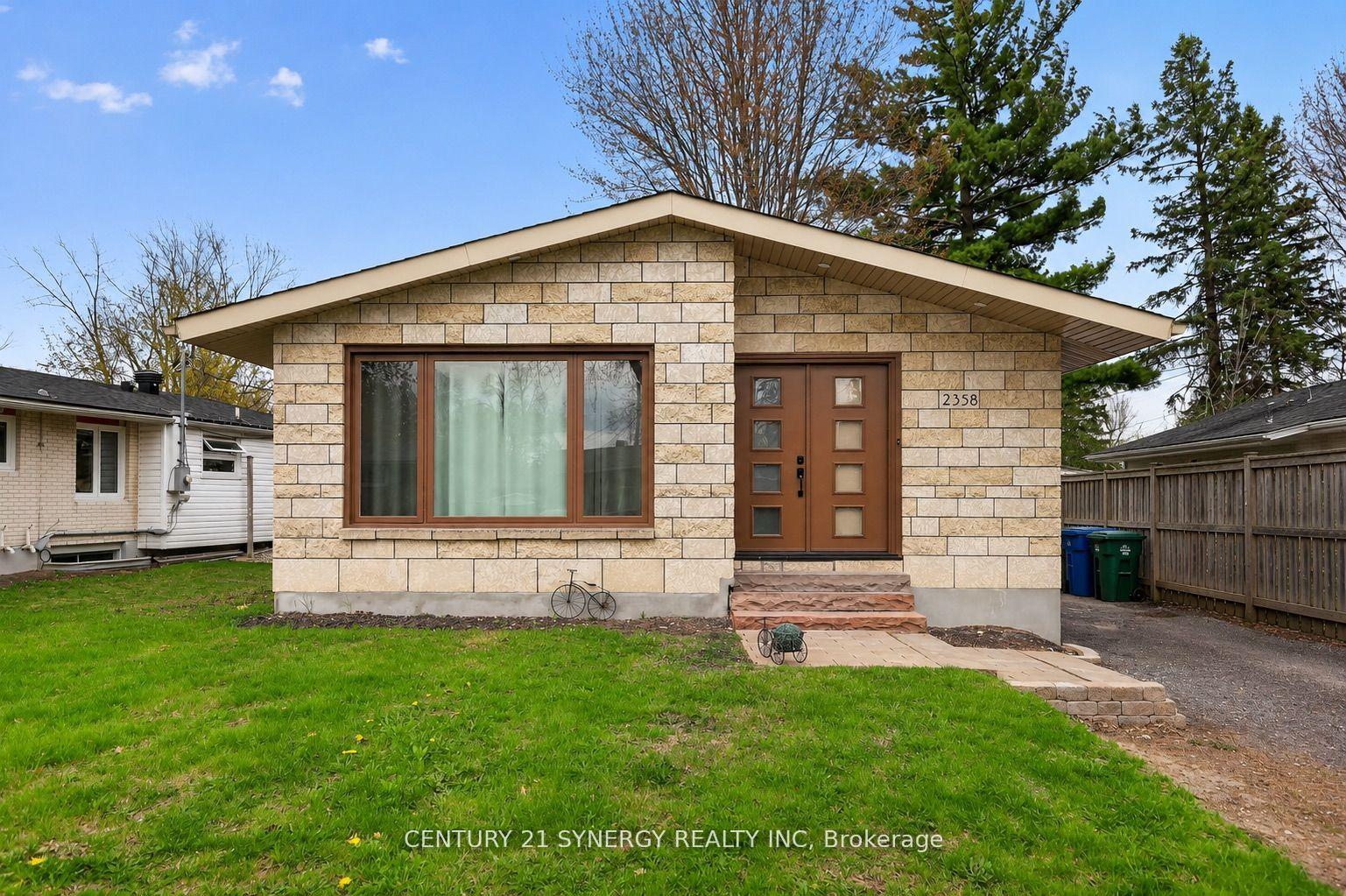 2358 Joliffe Street, Elmvale Acres and Area, ON K1G 1H2