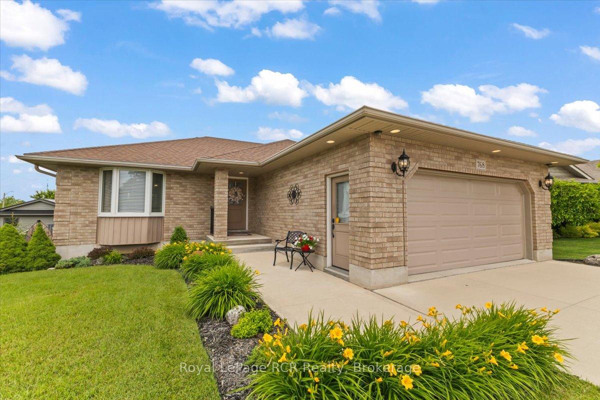 768 16th Street, Hanover, ON N4N 3W8