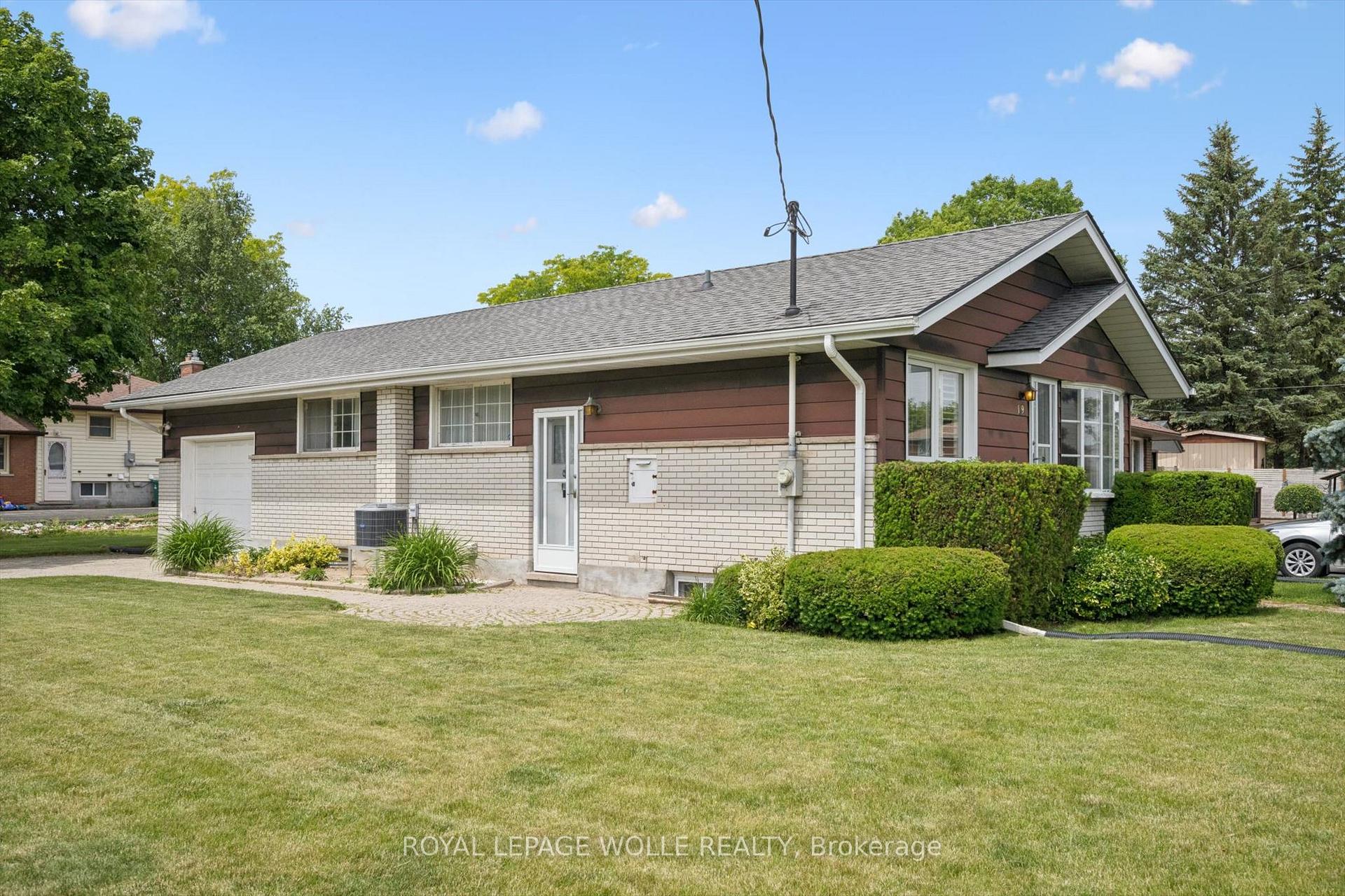 19 Weichel Street, Kitchener, ON N2M 2A5