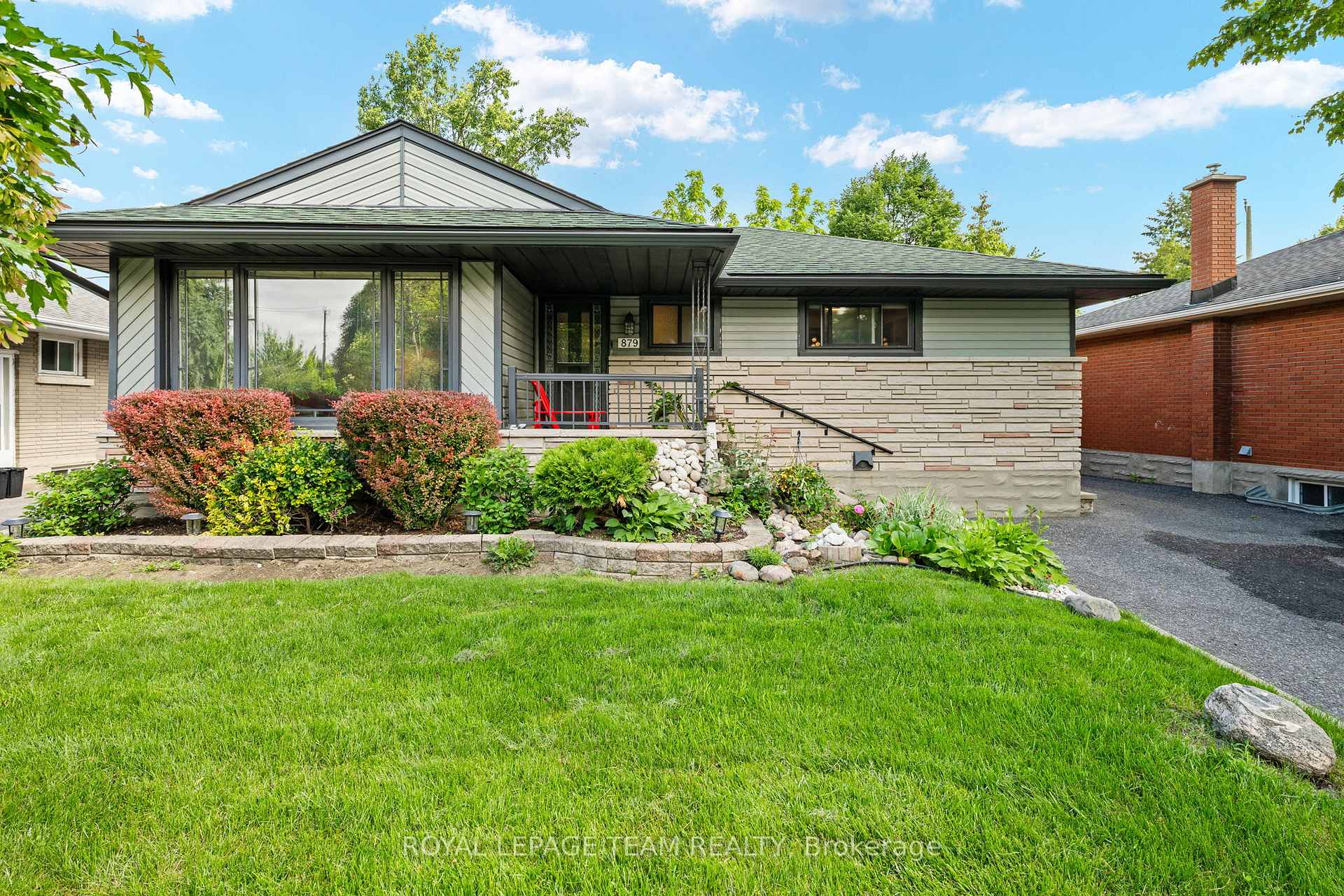 879 PLEASANT PARK Road, Elmvale Acres and Area, ON K1G 1Z1
