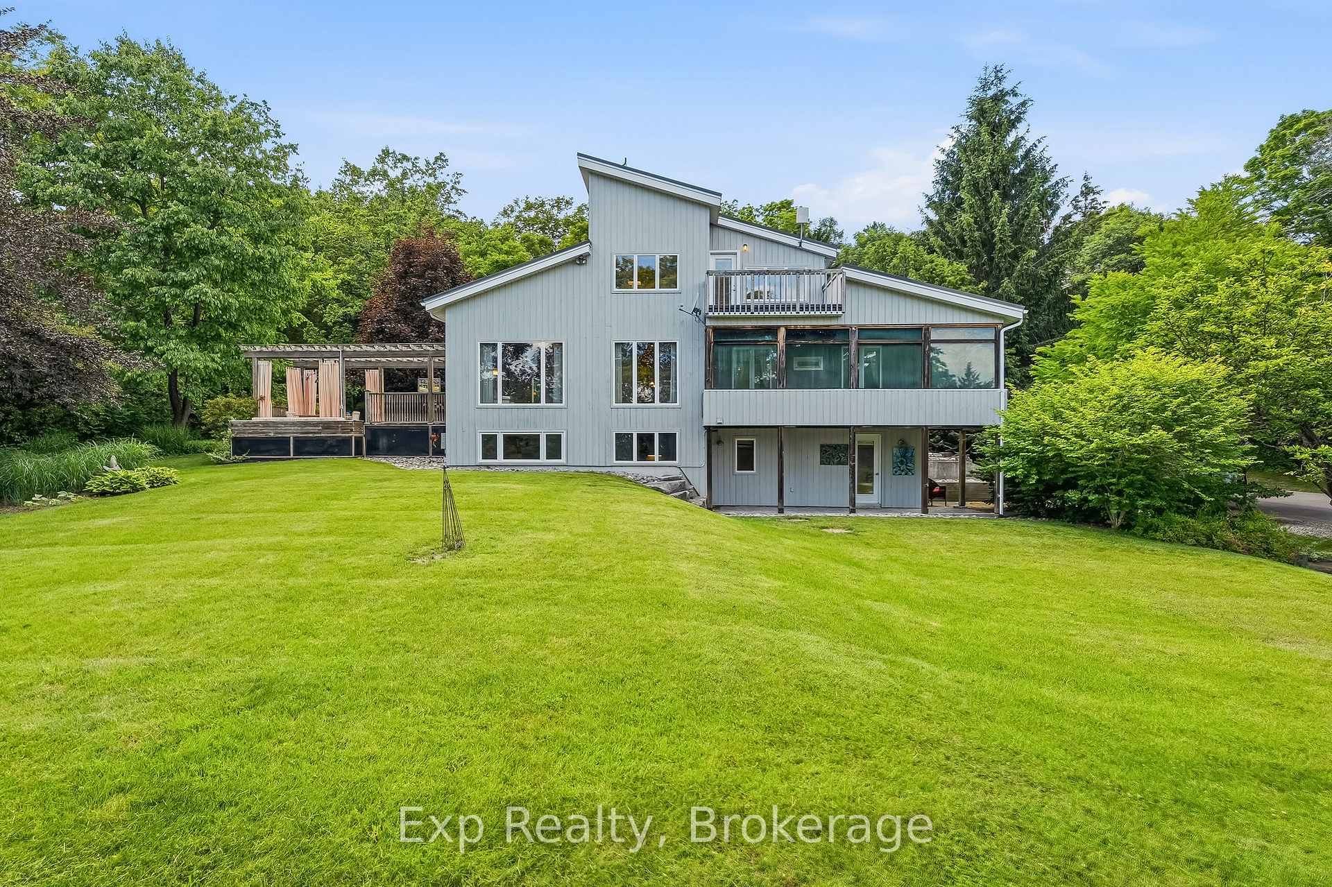 3282 Williamson Road, Hamilton Township, ON K9A 4J7