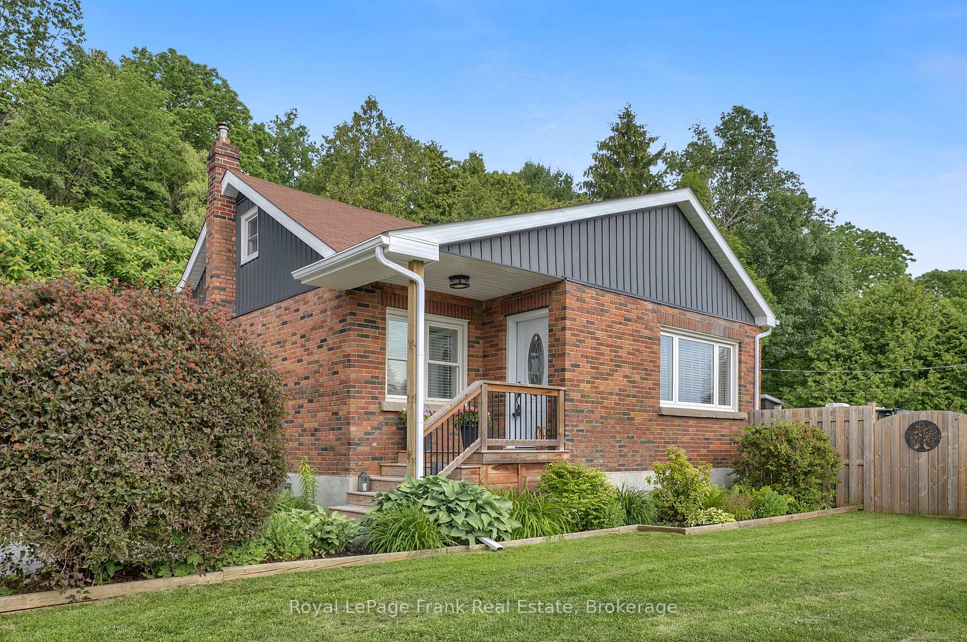 3461 Burnham Street N, Hamilton Township, ON K9A 4J7