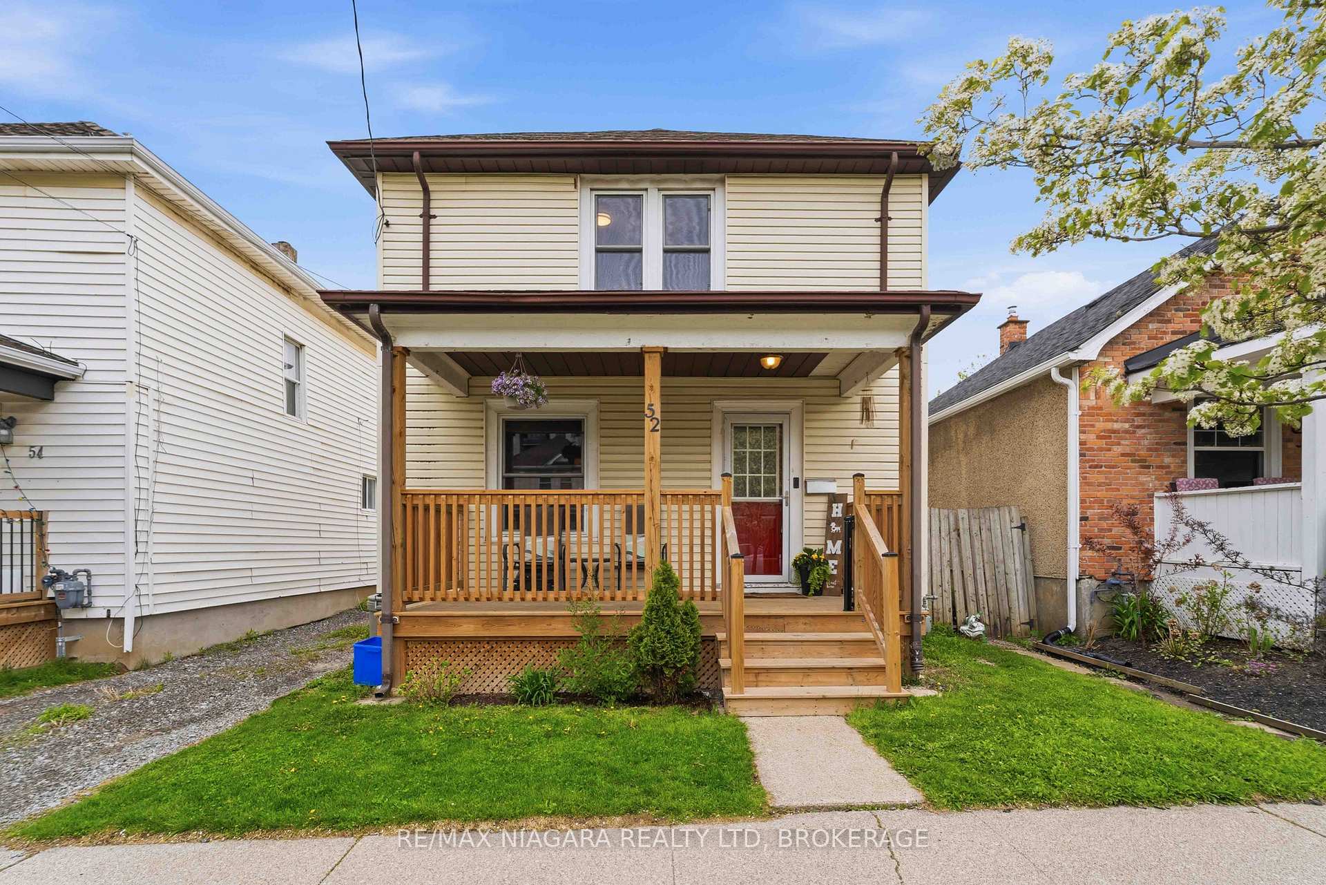 52 Berryman Avenue, St. Catharines, ON L2R 3W9