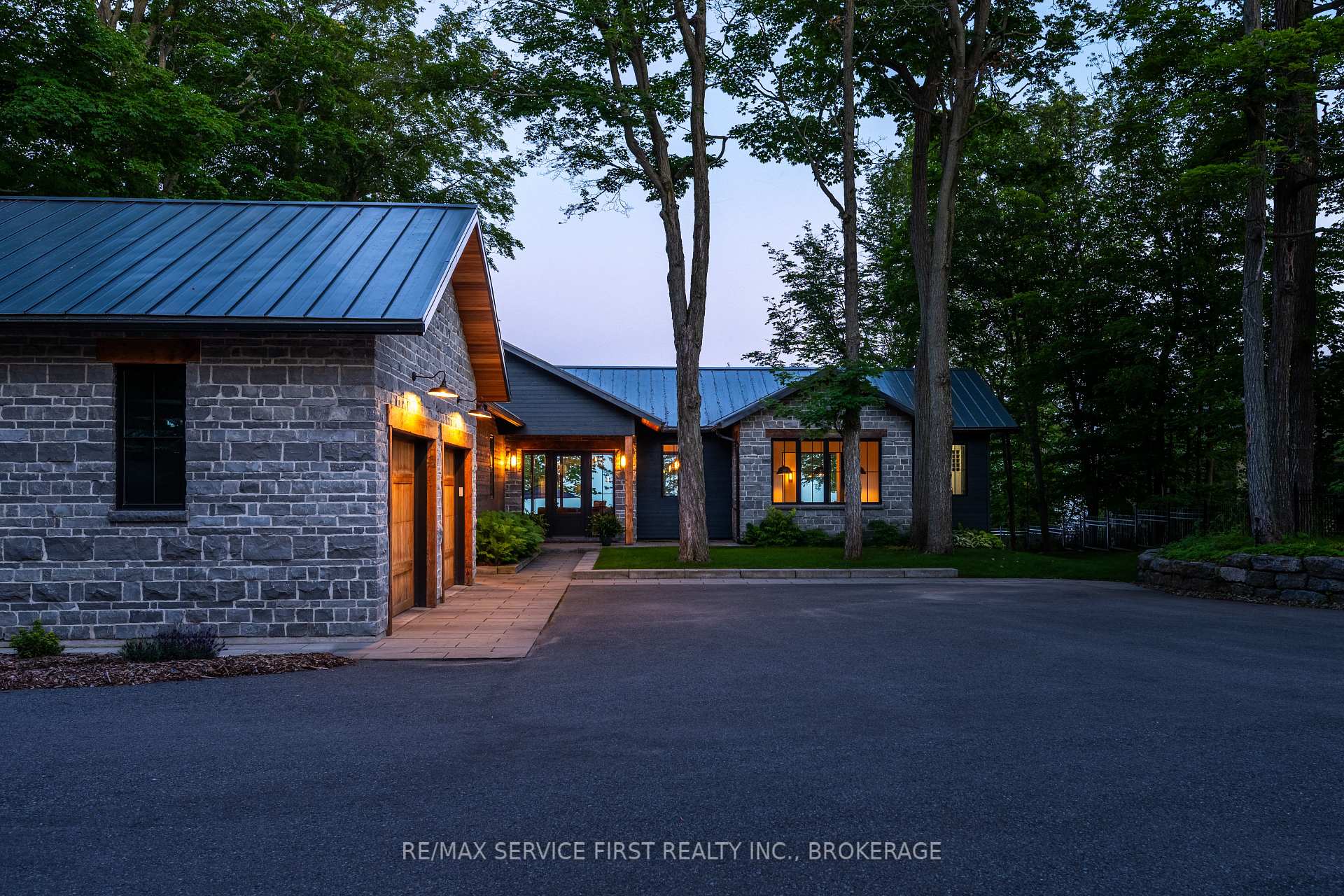 1027 Old Front Road, Kingston, ON K7M 4M2