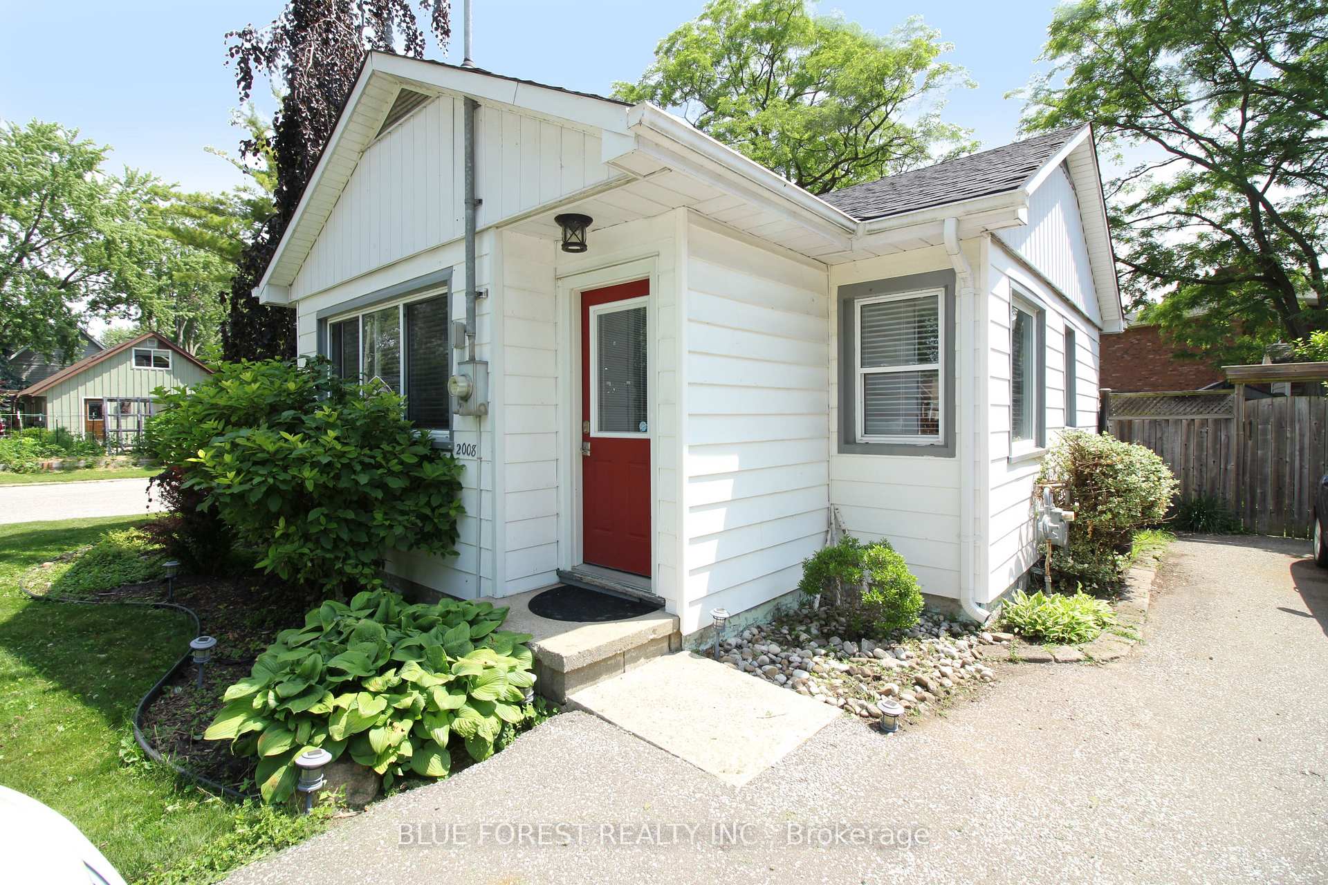 2008 Olive Street, Sarnia, ON N0N 1C0