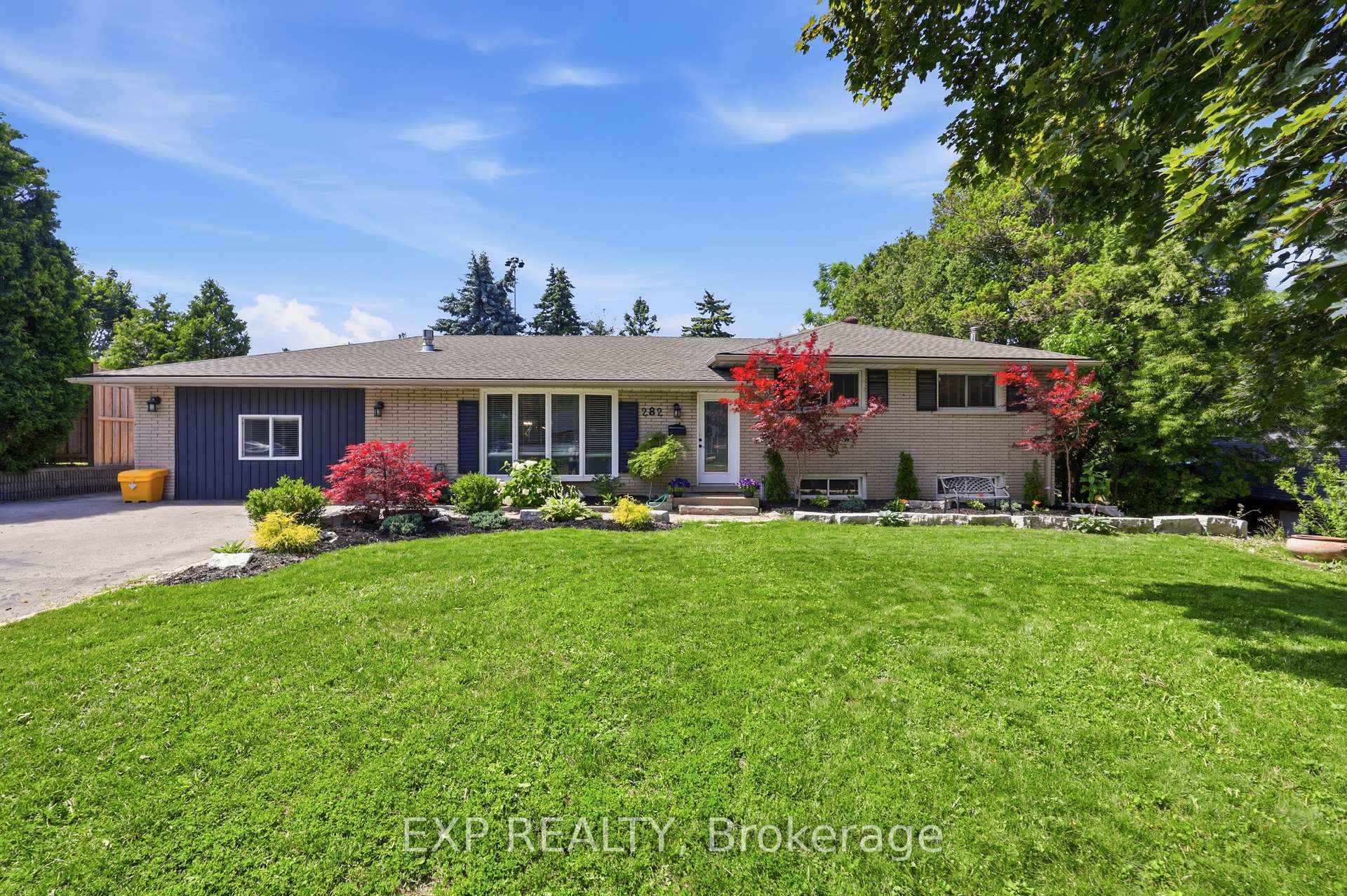 282 Harmony Road, Hamilton, ON L9G 2T2
