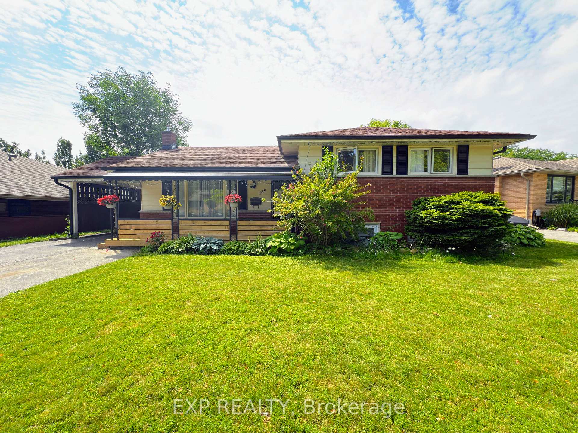 438 Magnolia Crescent, London East, ON N5Y 4S9