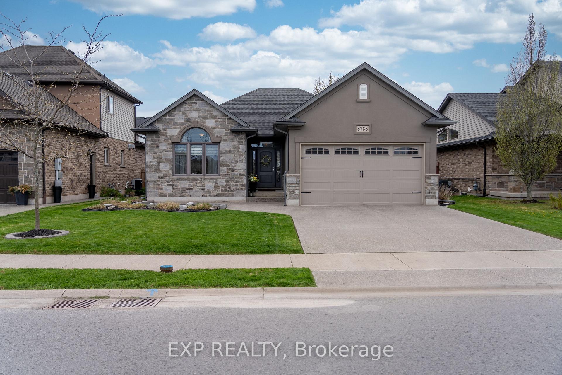 8736 Angie Drive, Niagara Falls, ON L2H 0H9