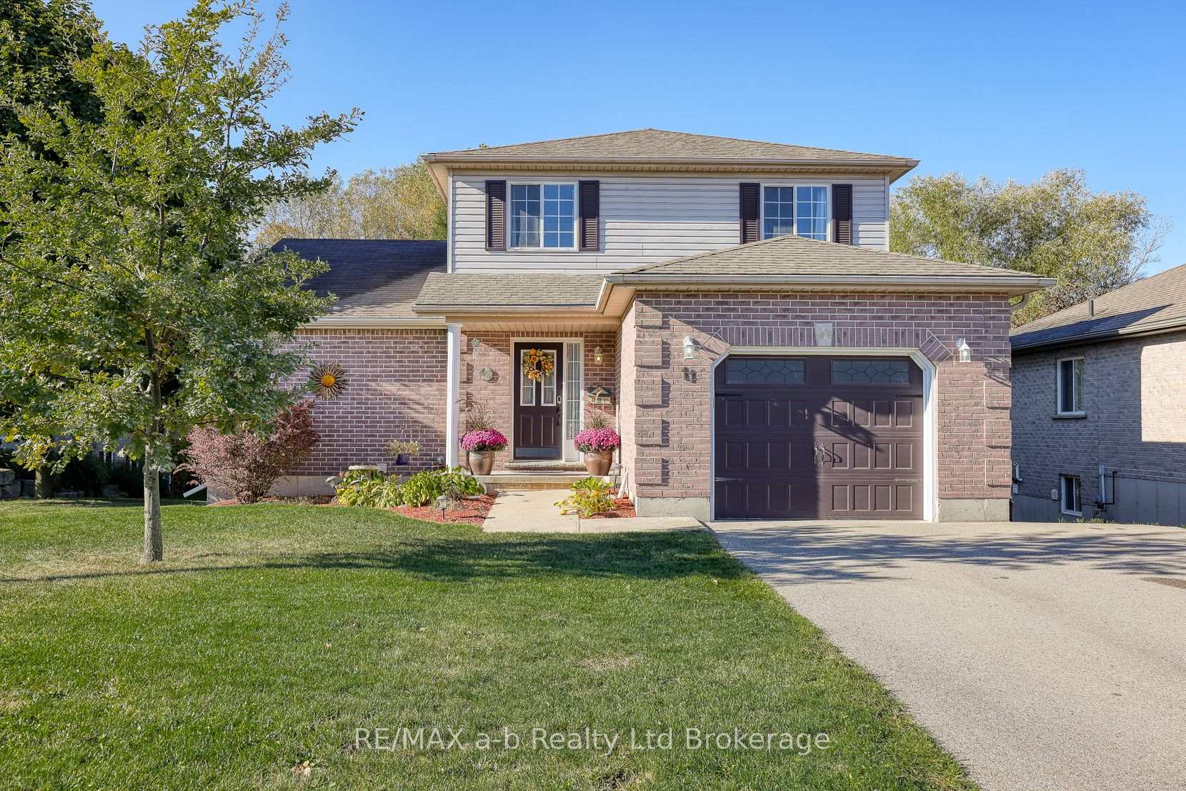 11 Cornish Crescent, Ingersoll, ON N5C 4C9