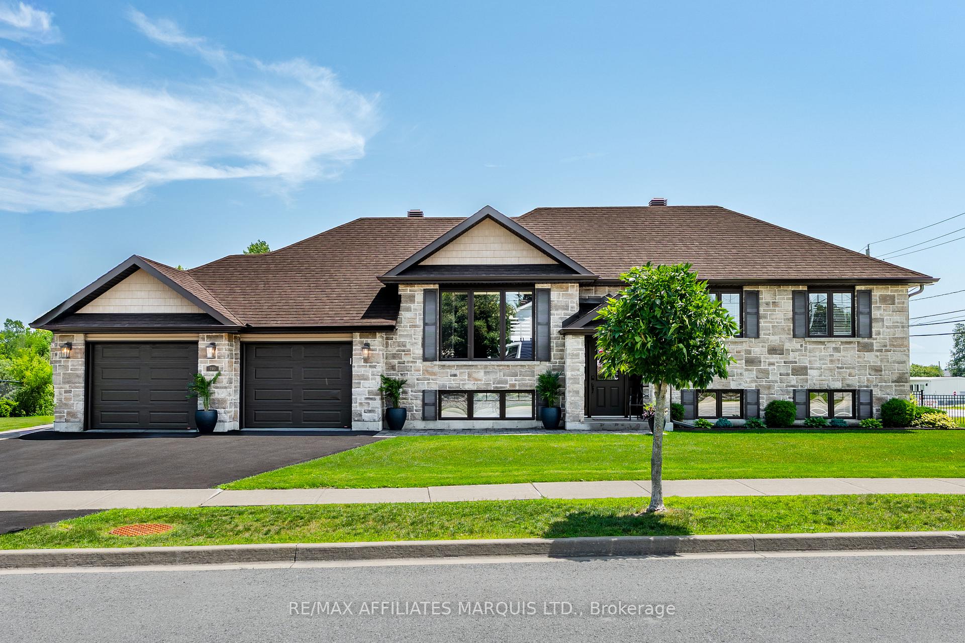 2 Mercier Avenue E, Cornwall, ON K6K 1S9