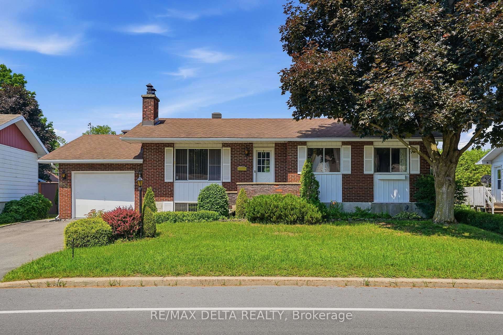 854 Edmond Street, Hawkesbury, ON K6A 3E3
