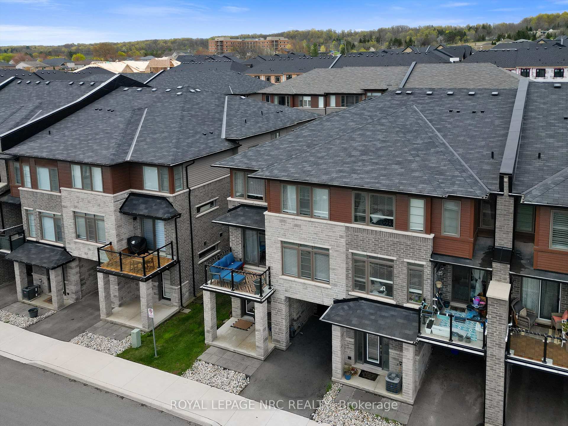 5000 Connor Drive 17, Lincoln, ON L3J 0T4