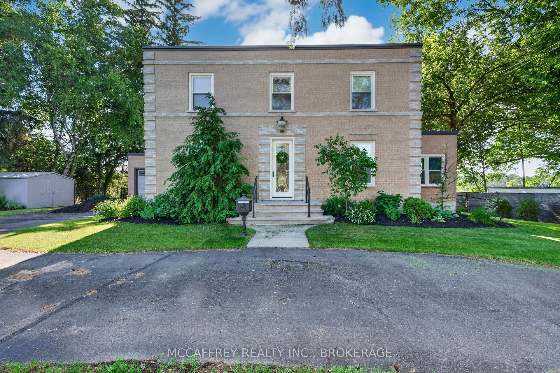 442 DUNDAS Street W, Greater Napanee, ON K7R 2C1