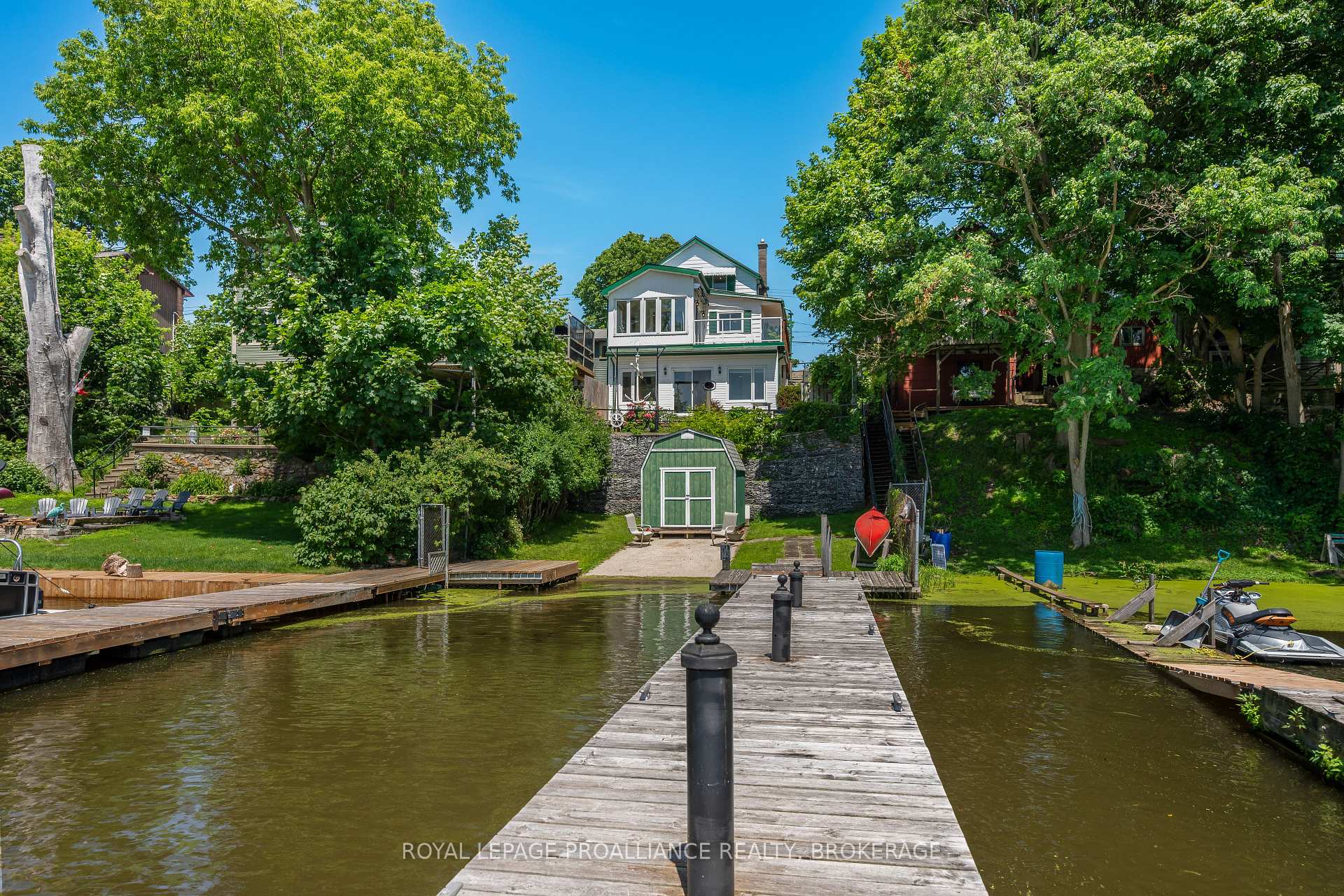 370 Stone Street S, Gananoque, ON K7G 2A4