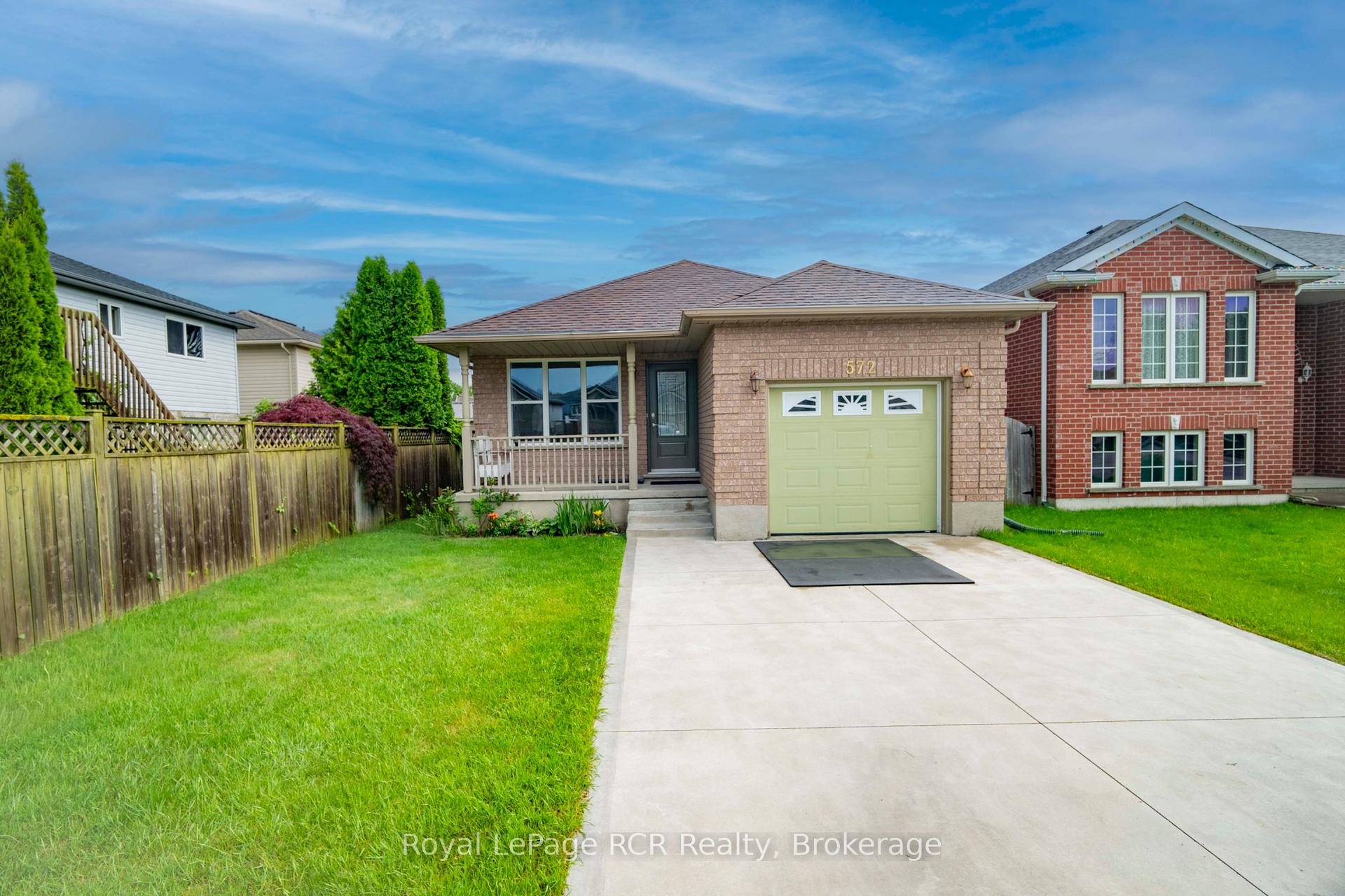 572 Scougall Court, Kincardine, ON N2Z 3B6