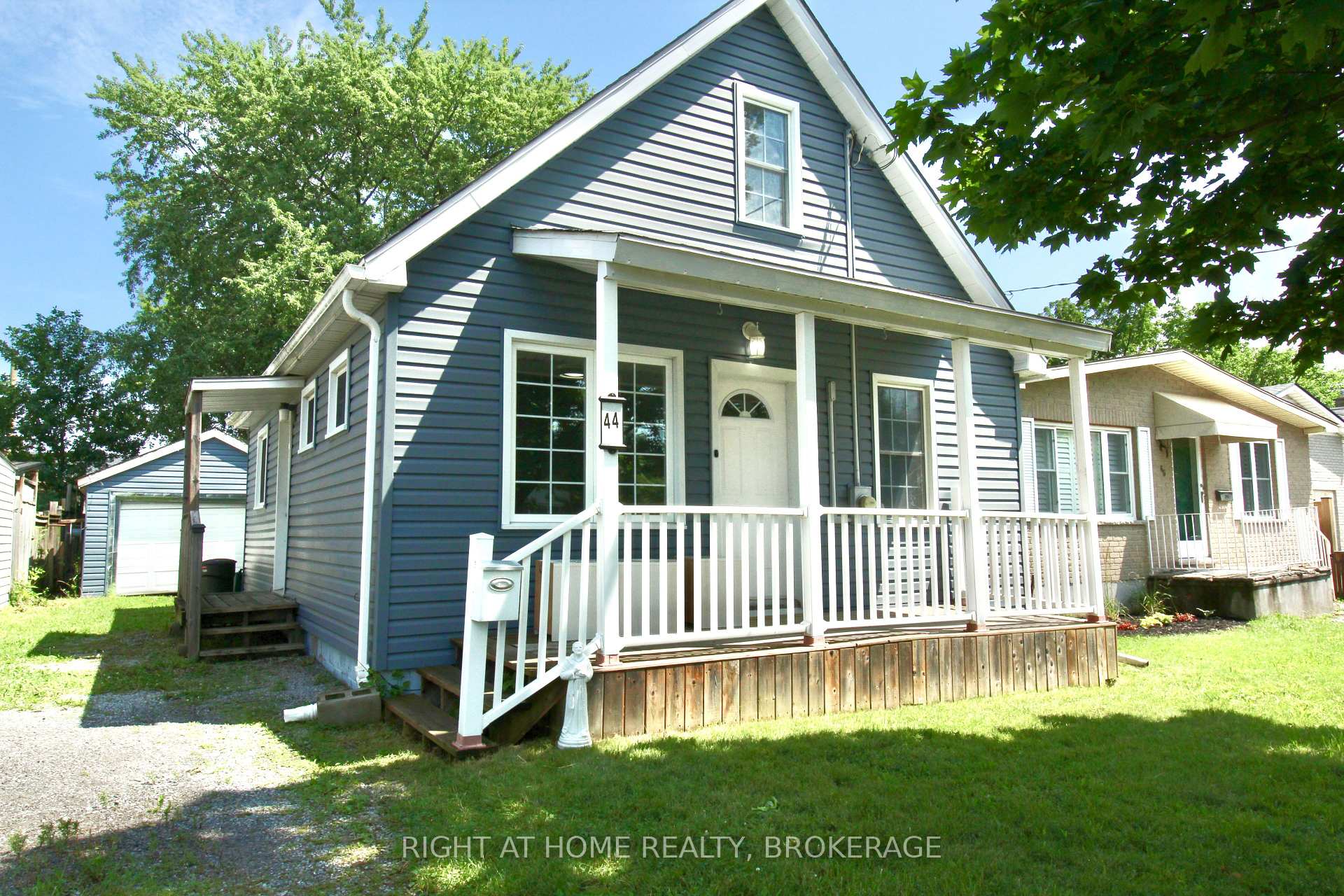 44 Cumming Street, St. Catharines, ON L2S 1H9