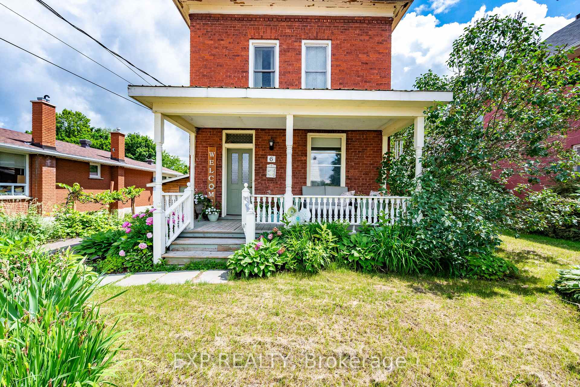 6 CRAWFORD Street, Whitewater Region, ON K0J 1K0