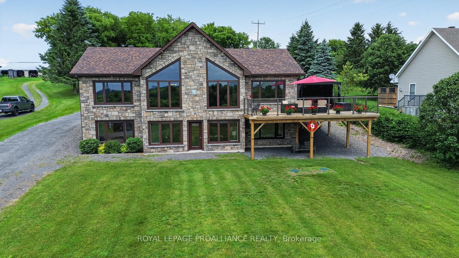 10283 County Road 2 Road, South Dundas, ON K0E 1K0