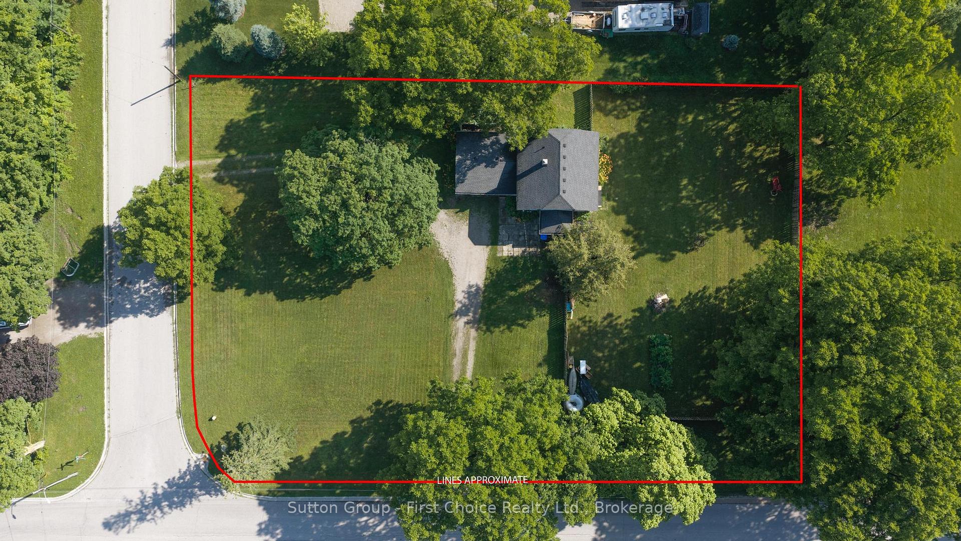 33 Bayfield Street, Huron East, ON N0K 1G0