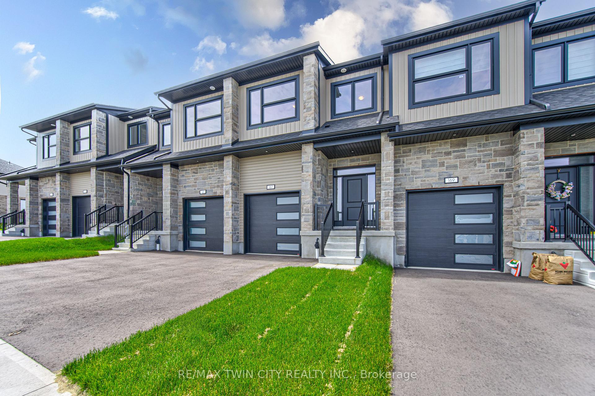 167 Dunnigan Drive, Kitchener, ON N2B 0B1