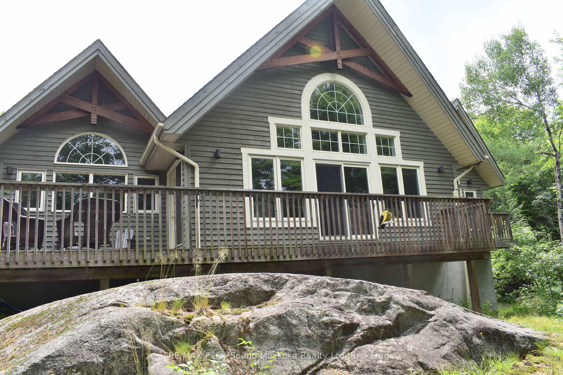 9 Desmasdons Road, The Archipelago, ON P0G 1K0