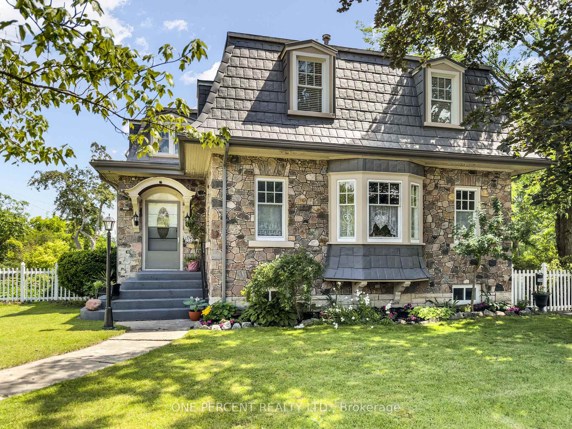 104 DUNDAS Street W, Greater Napanee, ON K7R 2A1