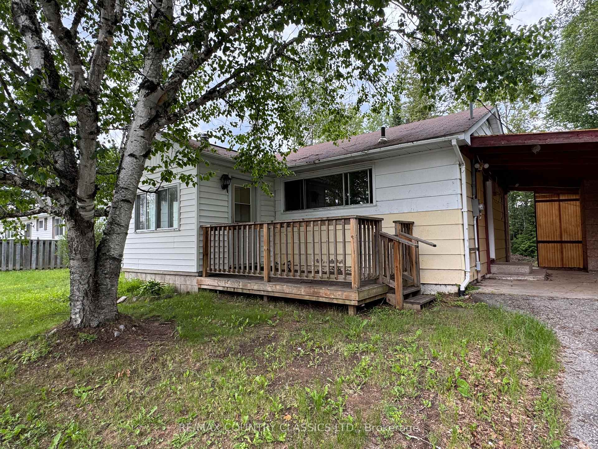 98 Sprucedale Street, Highlands East, ON K0L 1M0