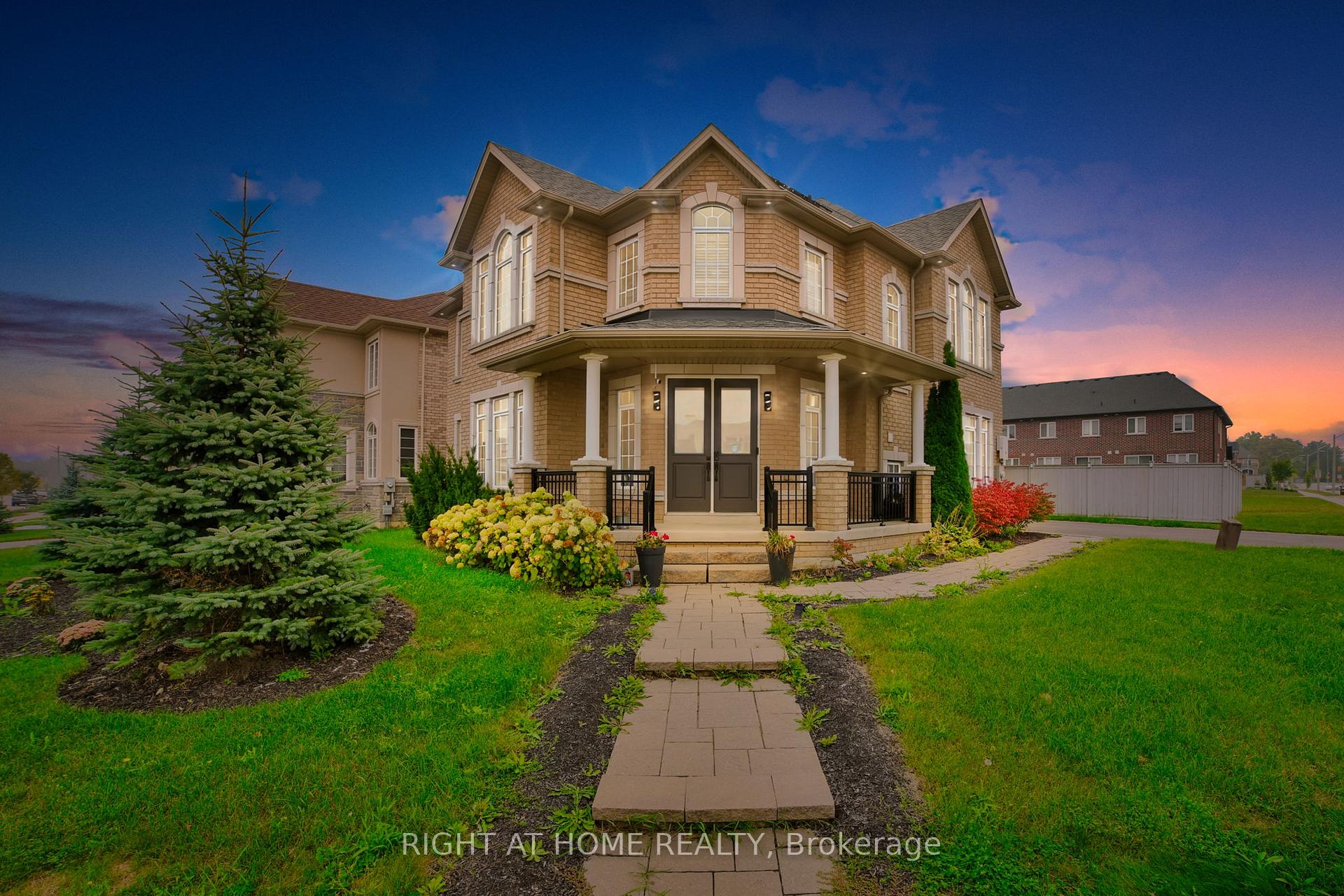 288 Raymond Road, Hamilton, ON L9K 0H8