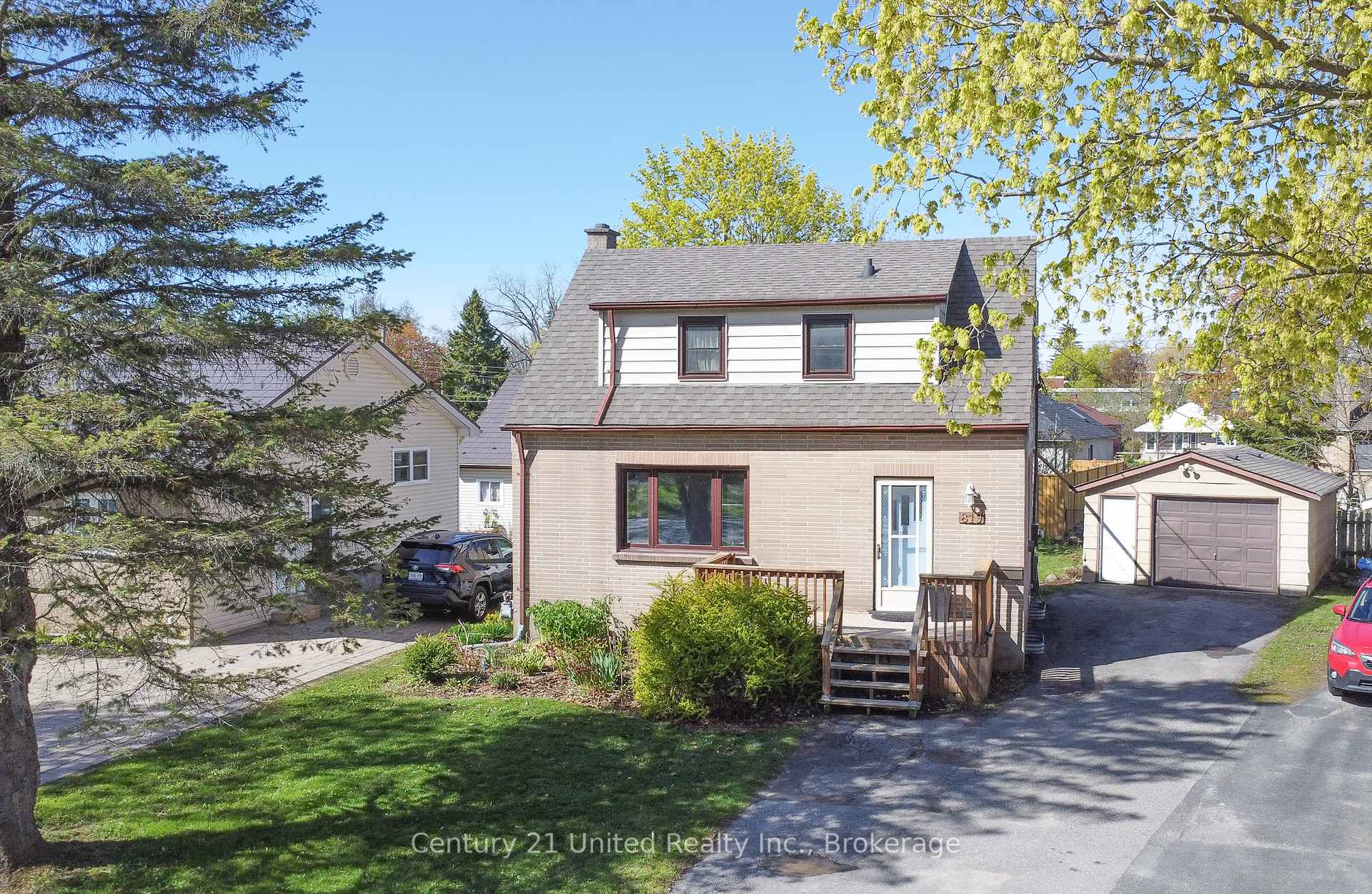 819 Argyle Street, Peterborough, ON K9H 5T4