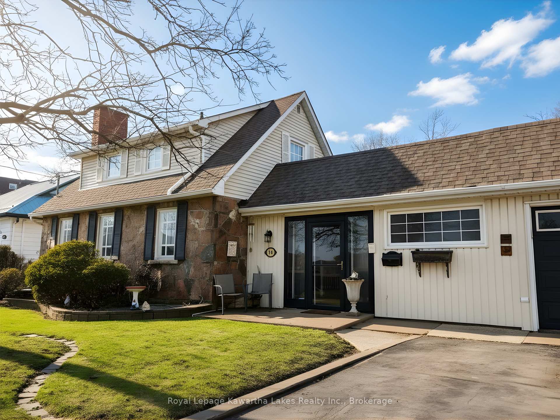 114 Colborne Street W, Kawartha Lakes, ON K9V 3T5