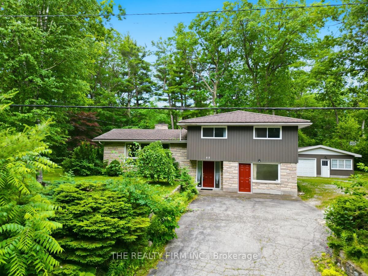 48 Lake Road, Lambton Shores, ON N0M 1T0