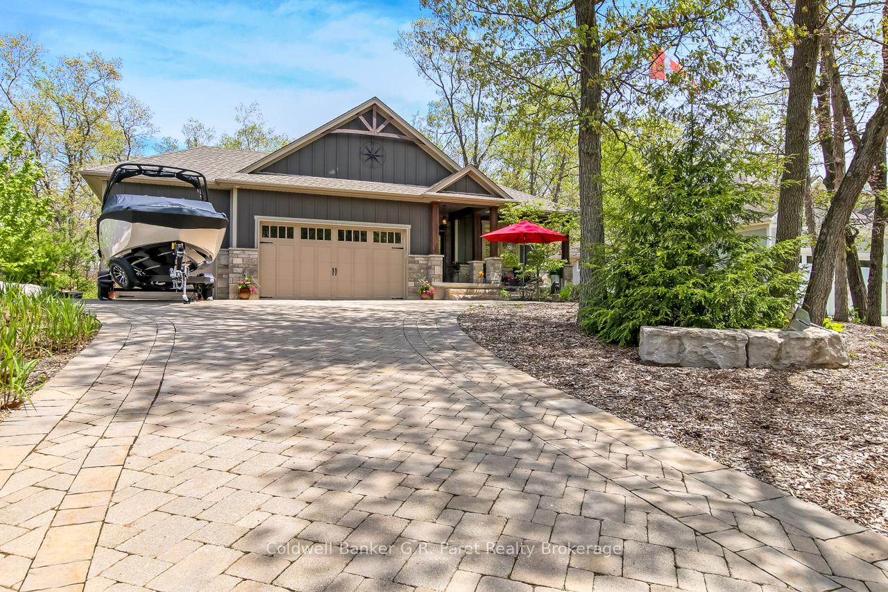 10151 Pinery Bluffs Road, Lambton Shores, ON N0M 1T0