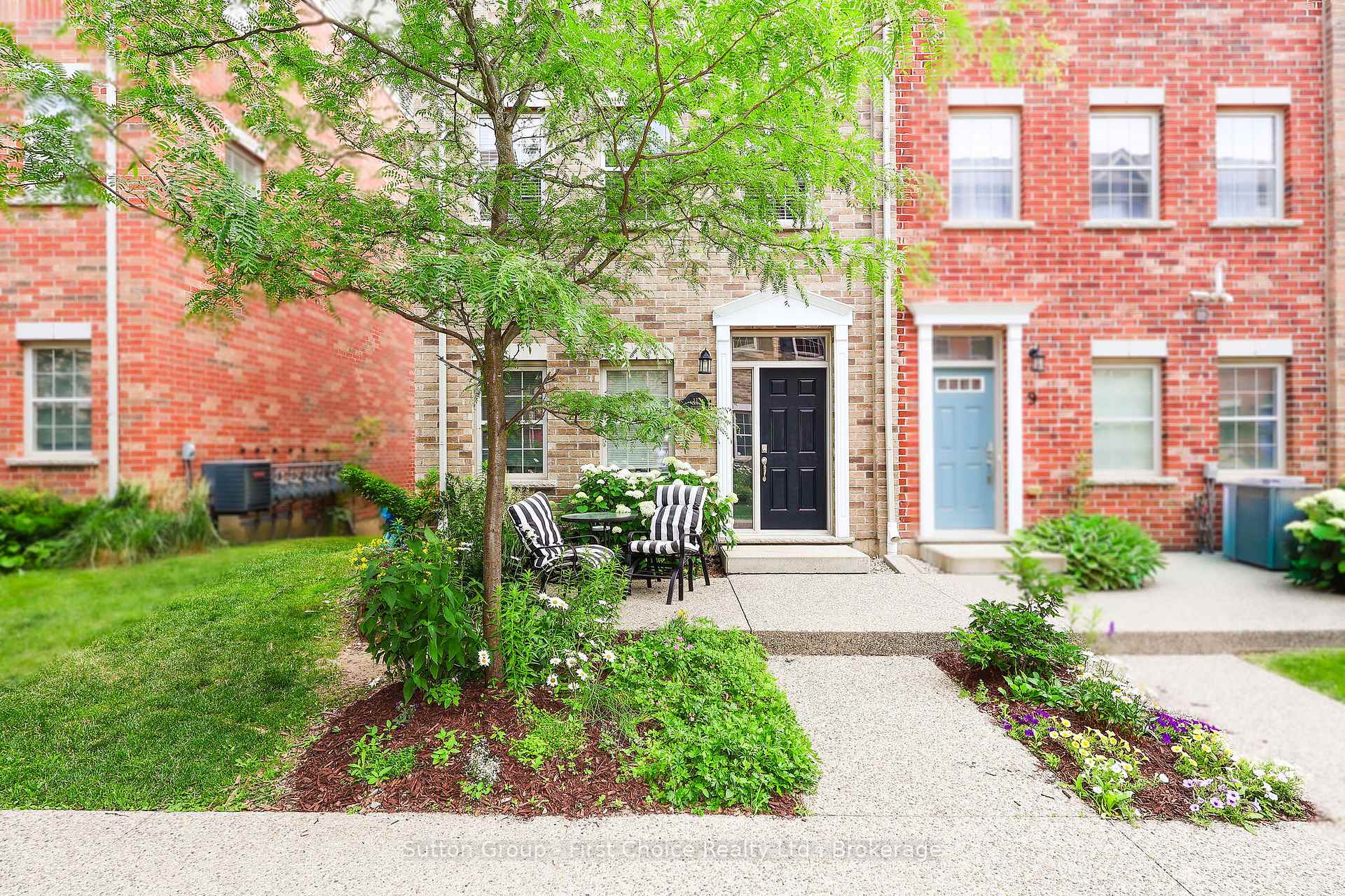 11 John Russell Lane, Kitchener, ON N2H 0B4