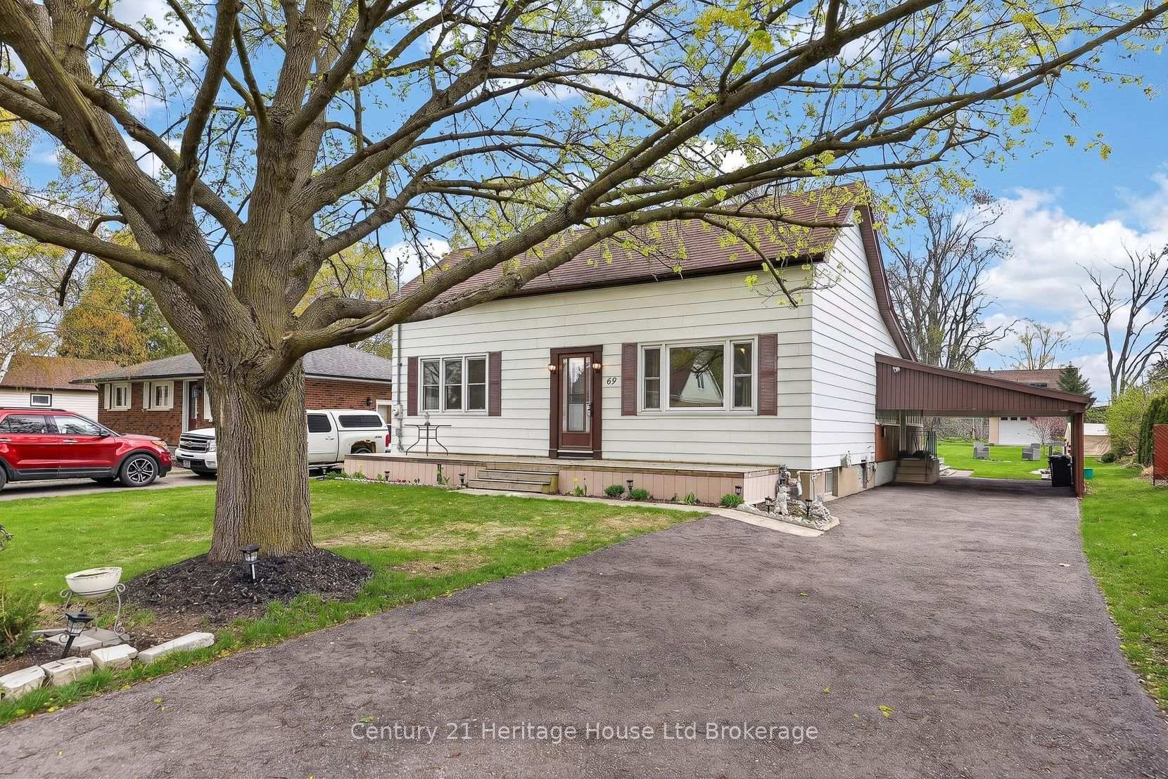 69 Bee Street, Woodstock, ON N4S 3Z2