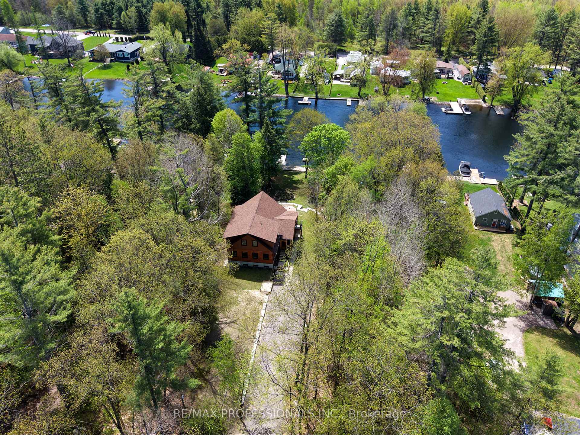 1048 Bagley Road, Gravenhurst, ON P0E 1N0