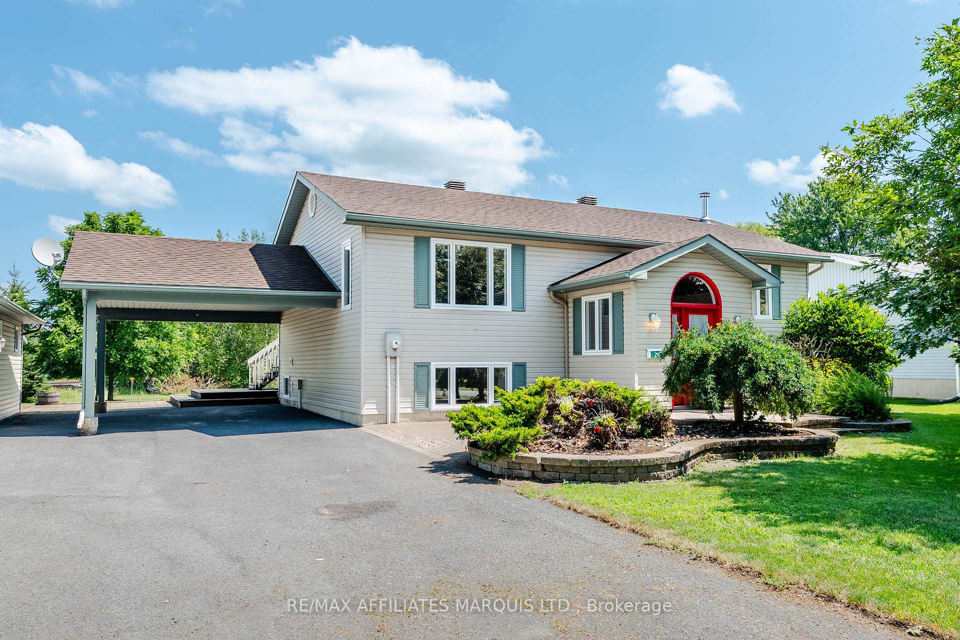 24 Nelson Street, North Stormont, ON K0C 1K0